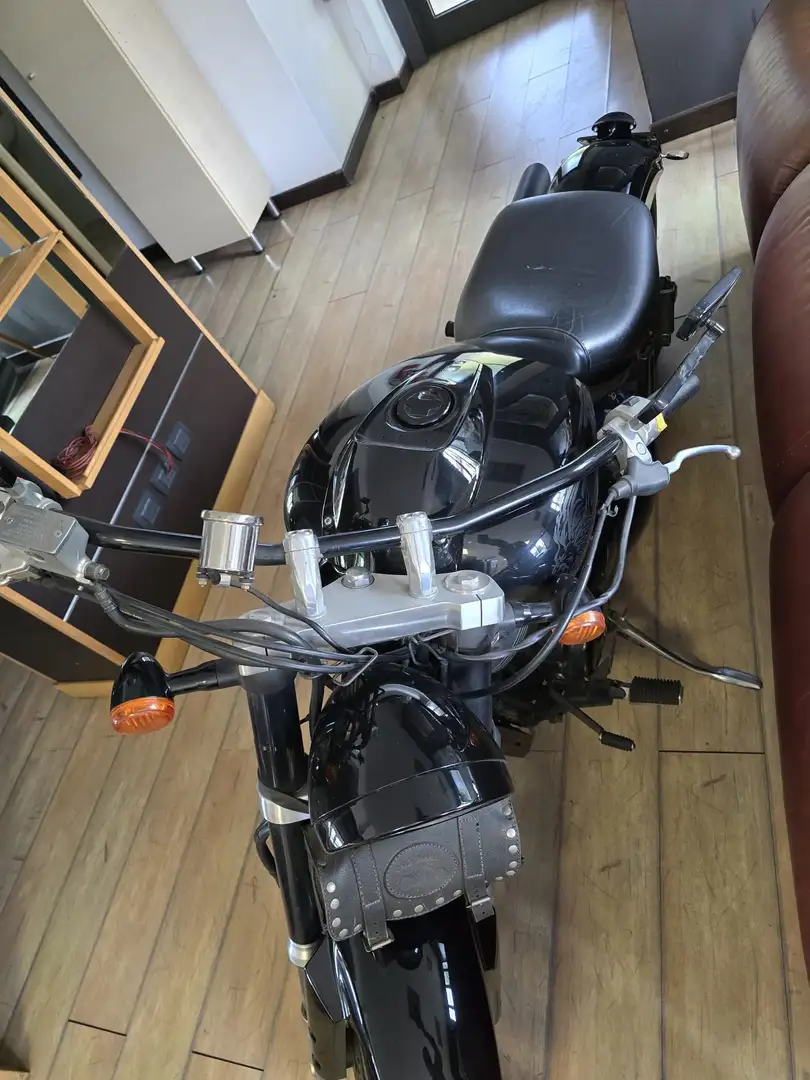 Suzuki VZ 800 Marauder – Custom Café Cruiser Negro - 2