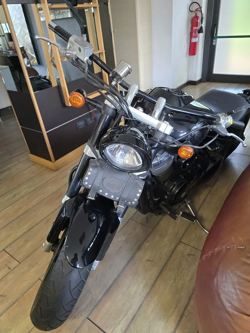 Suzuki VZ 800 Marauder – Custom Café Cruiser Negro - 1