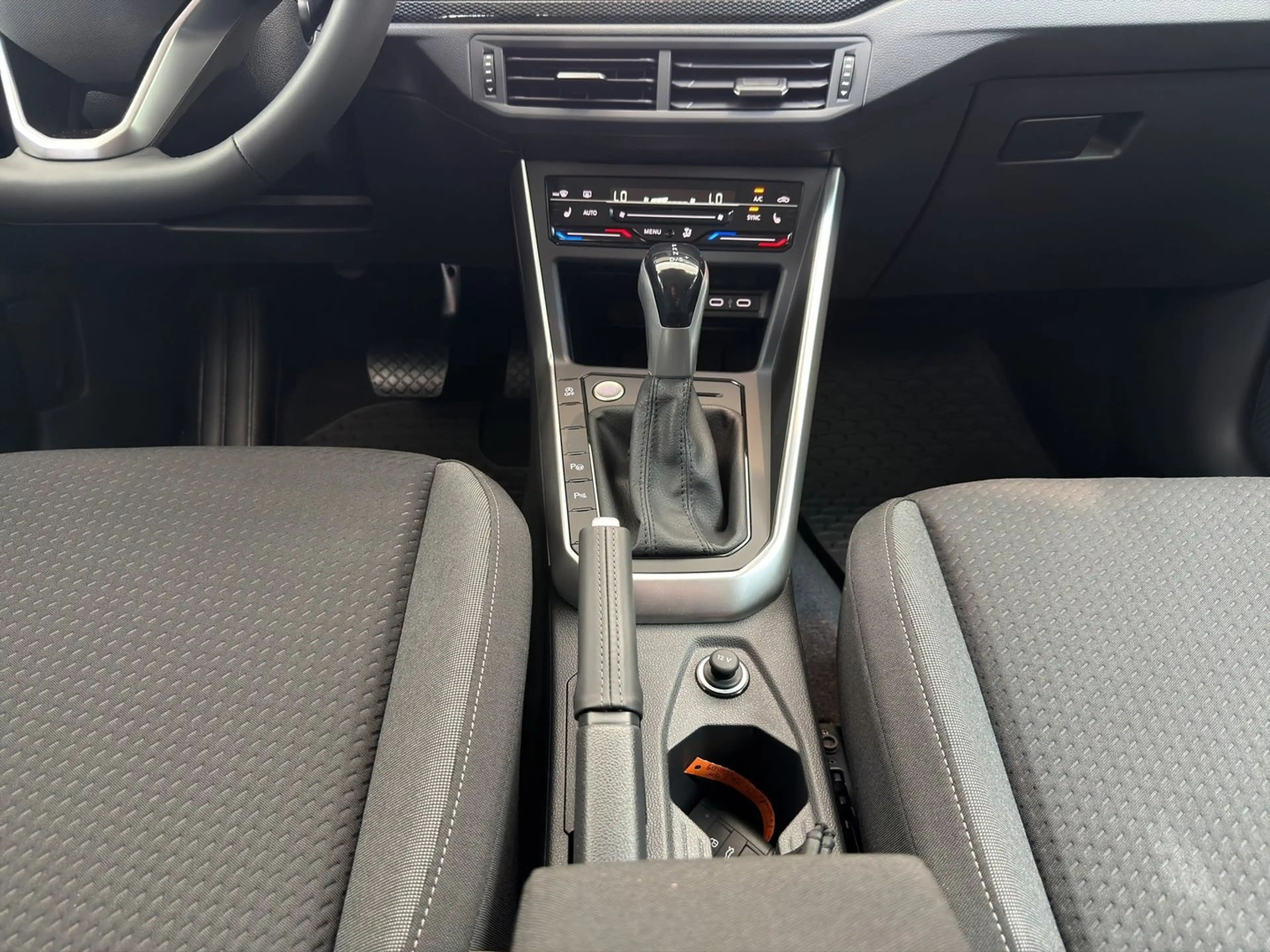 Volkswagen Taigo Friends TSI DSG — photo 13