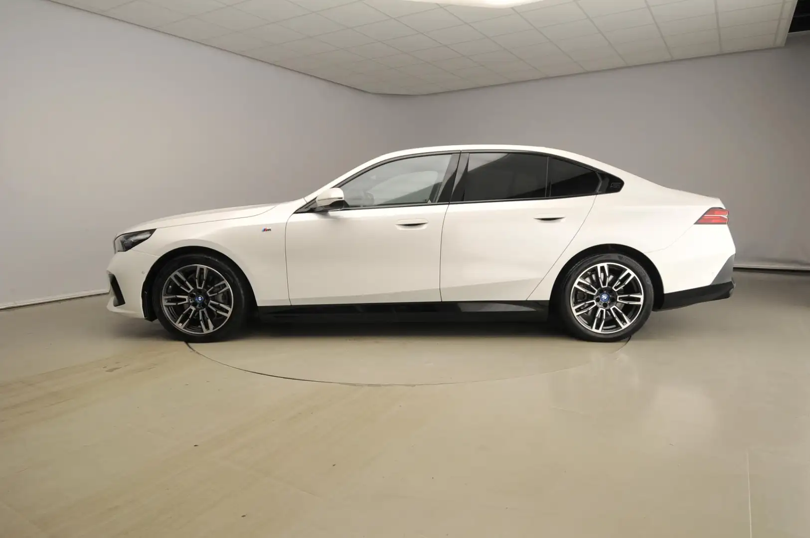BMW i5 Sedan eDrive40 | M-Sportpakket | LED | Leder | Nav Fehér - 2