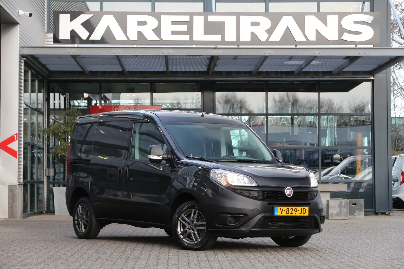 Fiat Doblo Cargo 1.3 MJ | Bestel | Cruise | Airco.. Zwart - 1