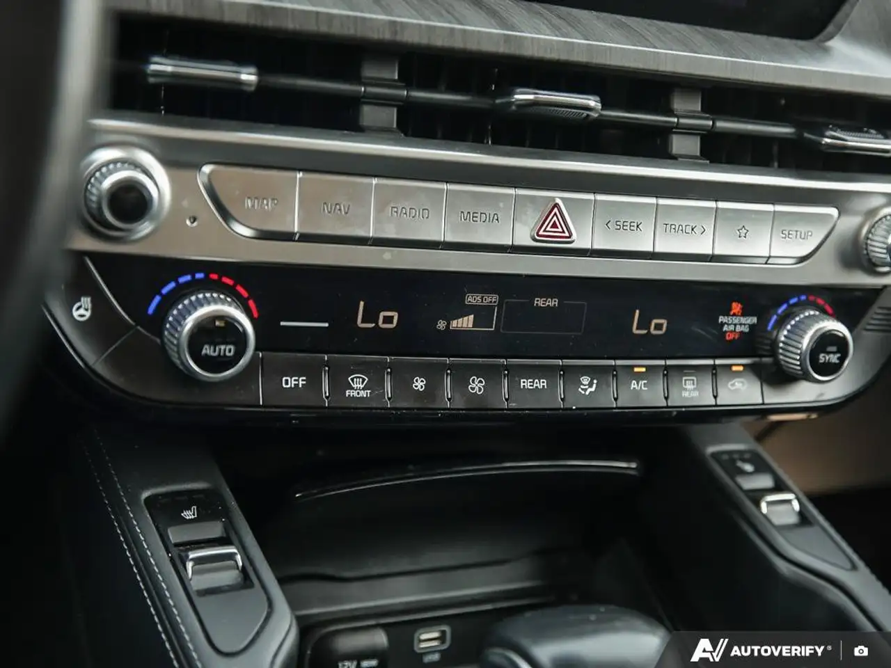 Kia Telluride снимка Kia Telluride