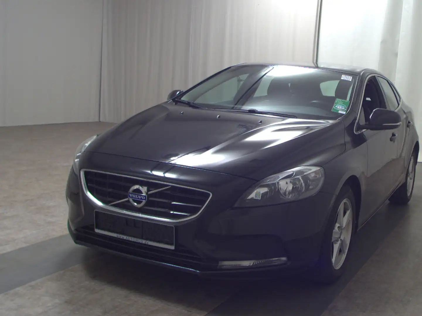 Volvo V40 T3 Momentum Tempomat Shz HU 02/27 Negro - 2