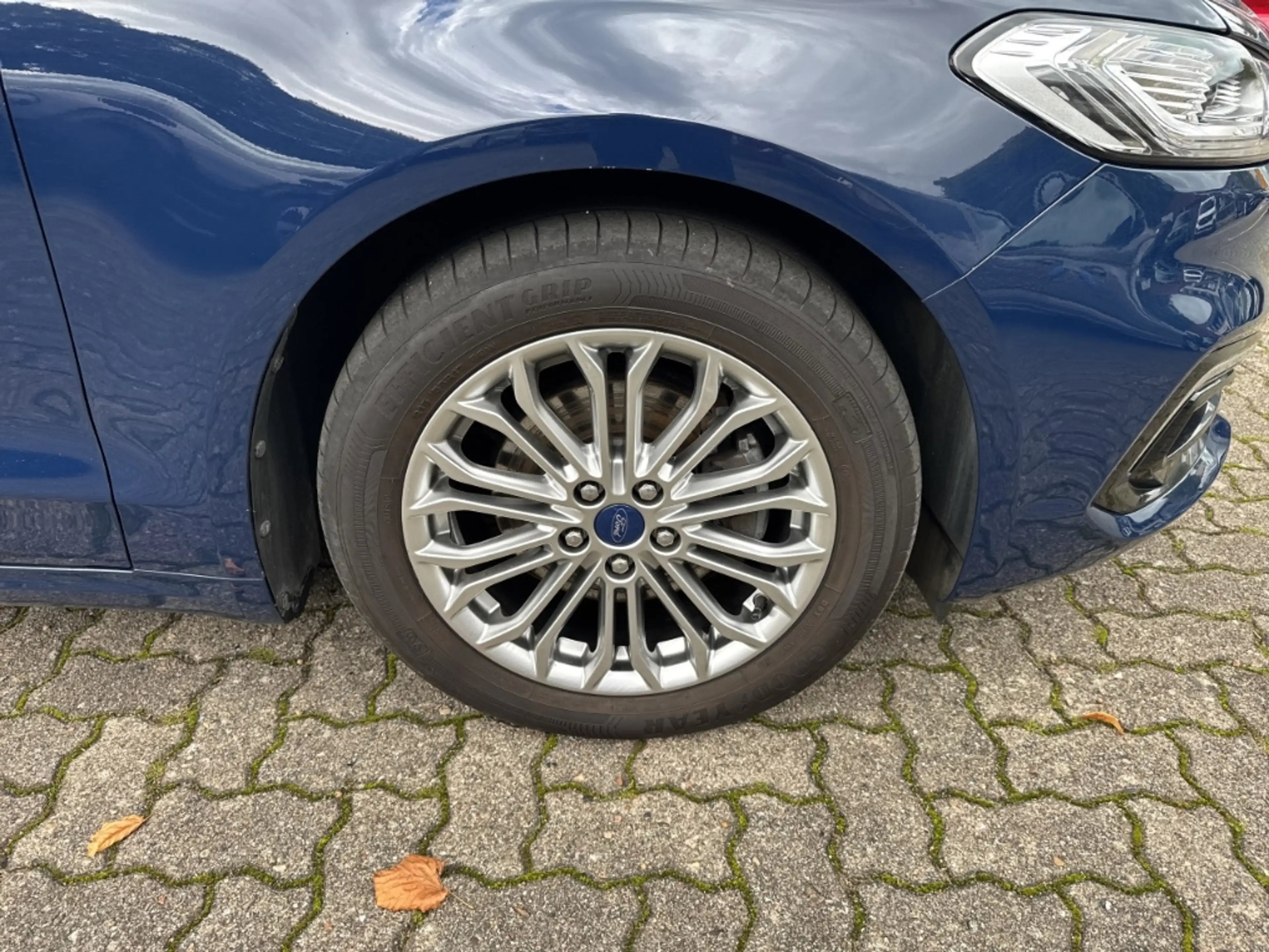 Ford Mondeo TITANIUM NAVI / AHK / LED / ACC / KAMERA / W-PAKET — photo 11