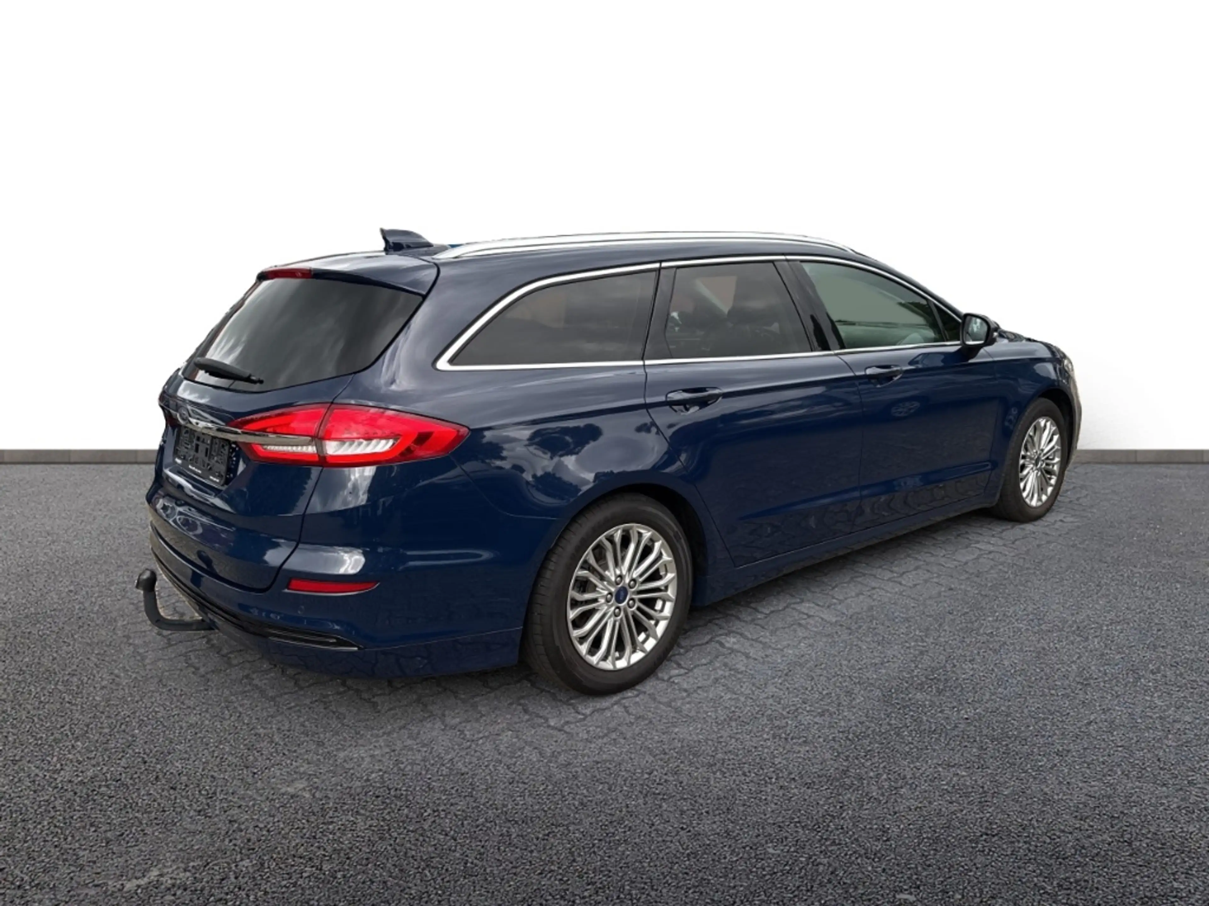 Ford Mondeo TITANIUM NAVI / AHK / LED / ACC / KAMERA / W-PAKET — photo 7