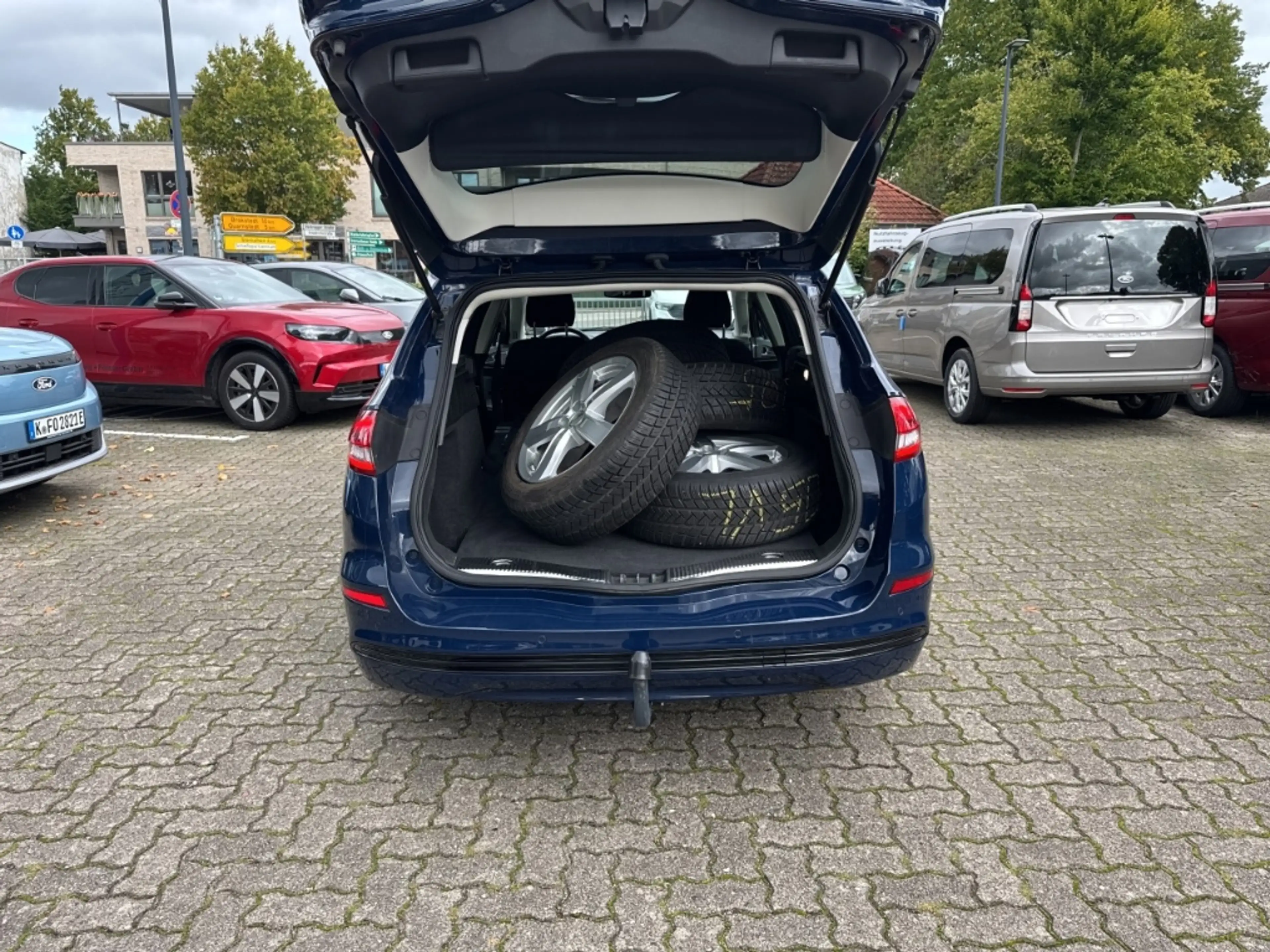 Ford Mondeo TITANIUM NAVI / AHK / LED / ACC / KAMERA / W-PAKET — photo 6