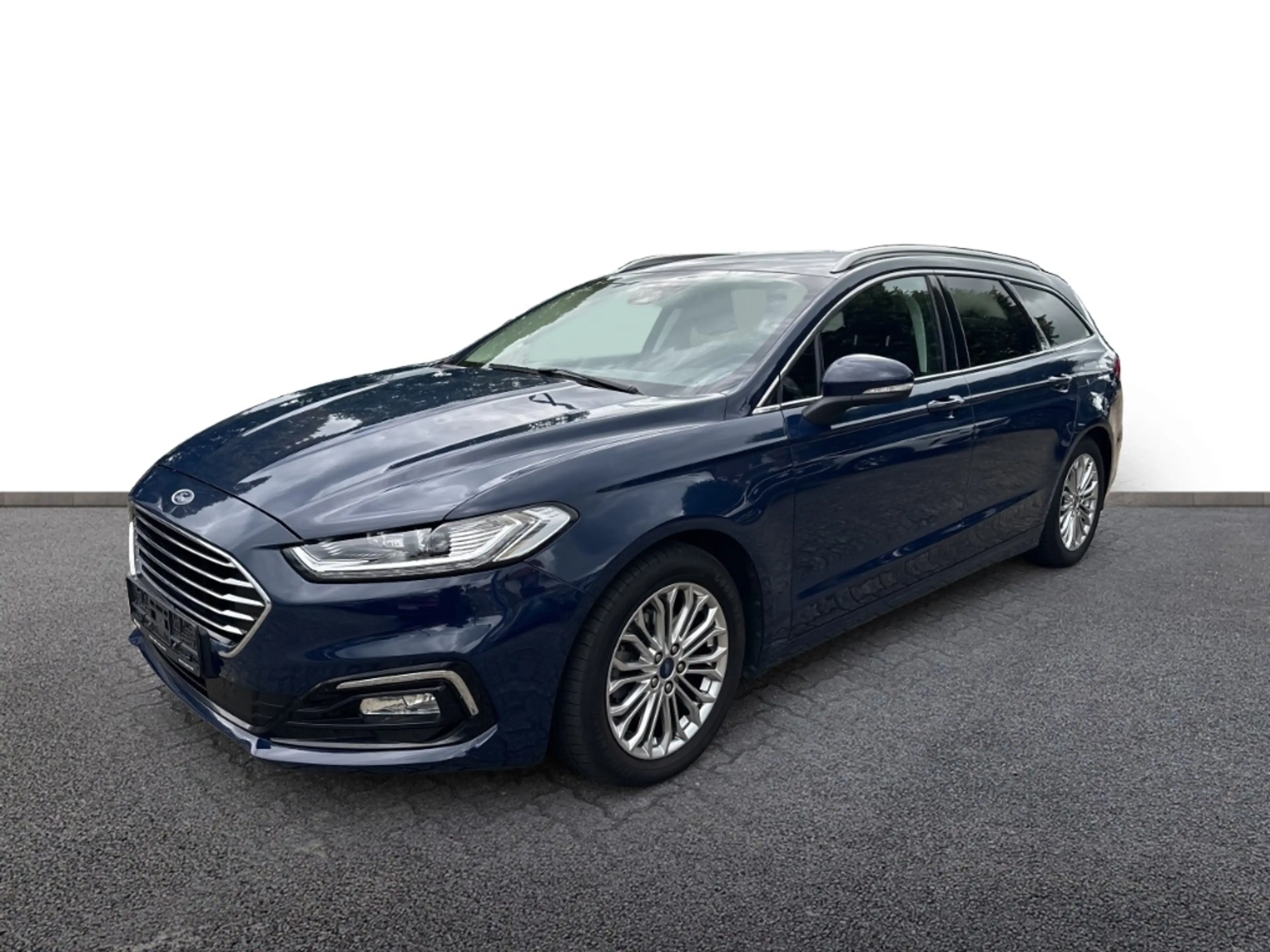 Ford Mondeo TITANIUM NAVI / AHK / LED / ACC / KAMERA / W-PAKET — photo 2