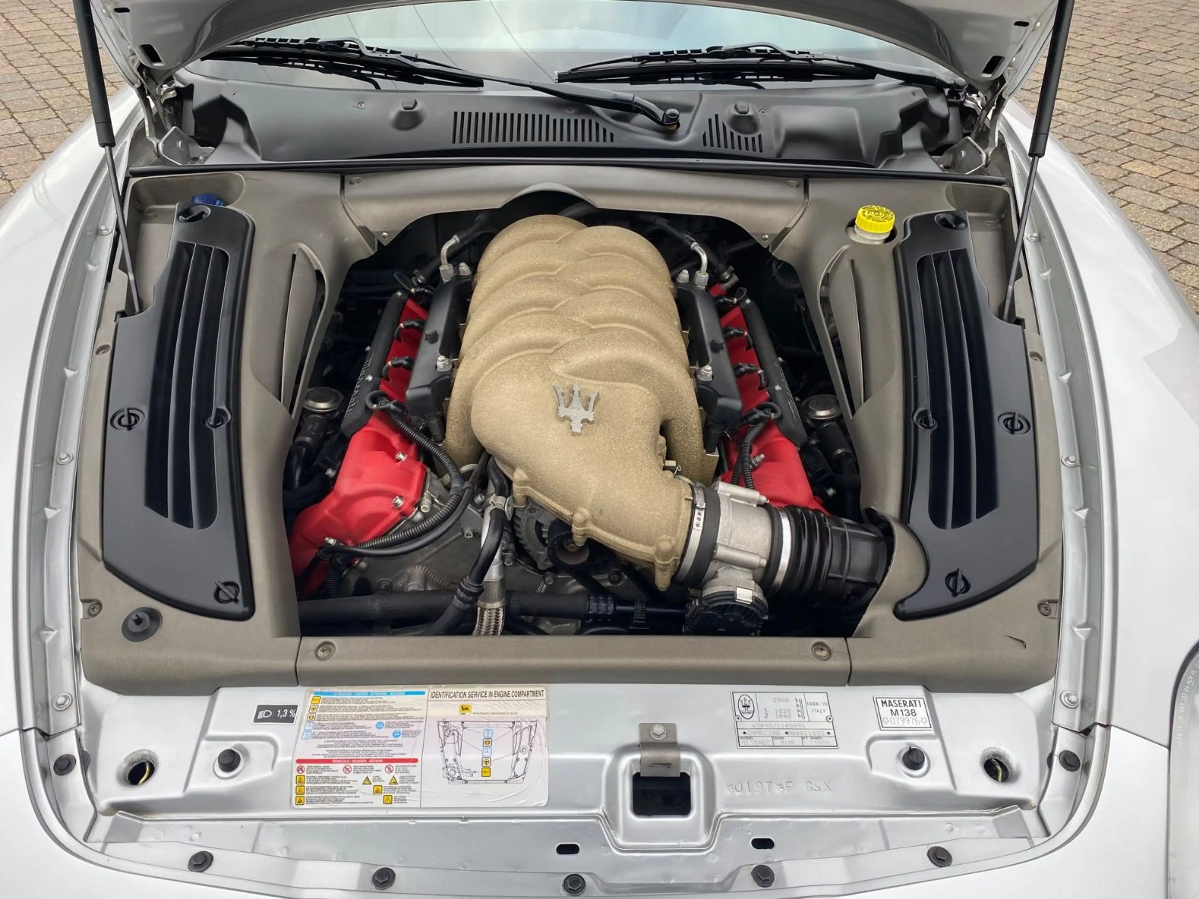 Maserati 4200 Coupe Cambiocorsa V8 perfekter Zustand — photo 15