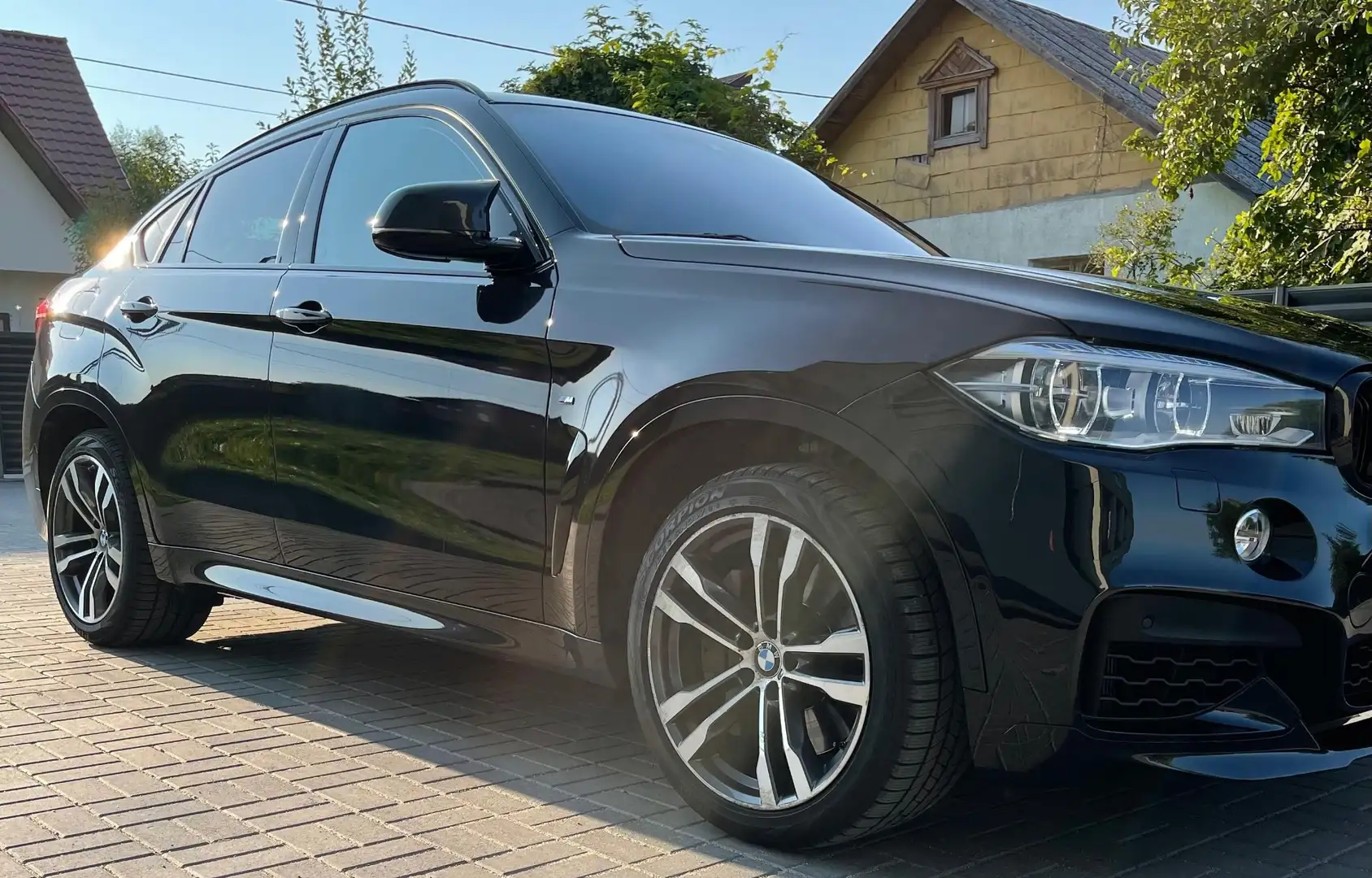 BMW X6 xDrive50i - 2