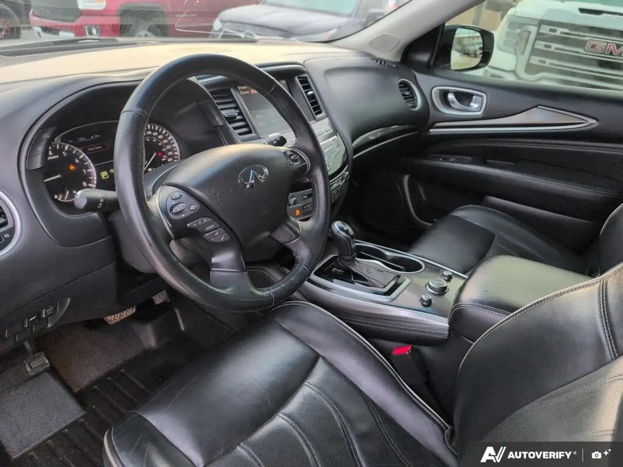 Infiniti QX60 снимка Infiniti QX60