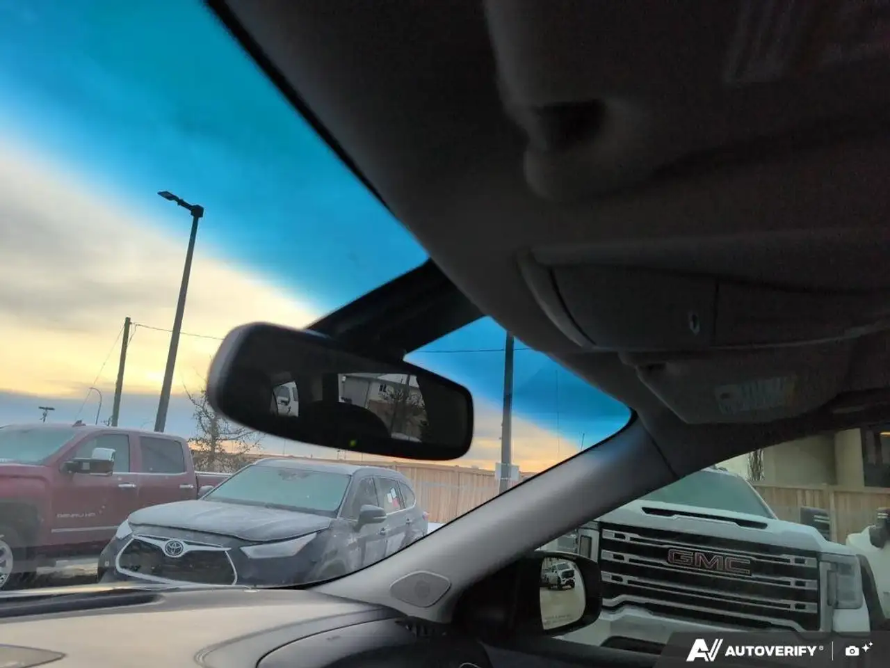 Infiniti QX60 снимка Infiniti QX60