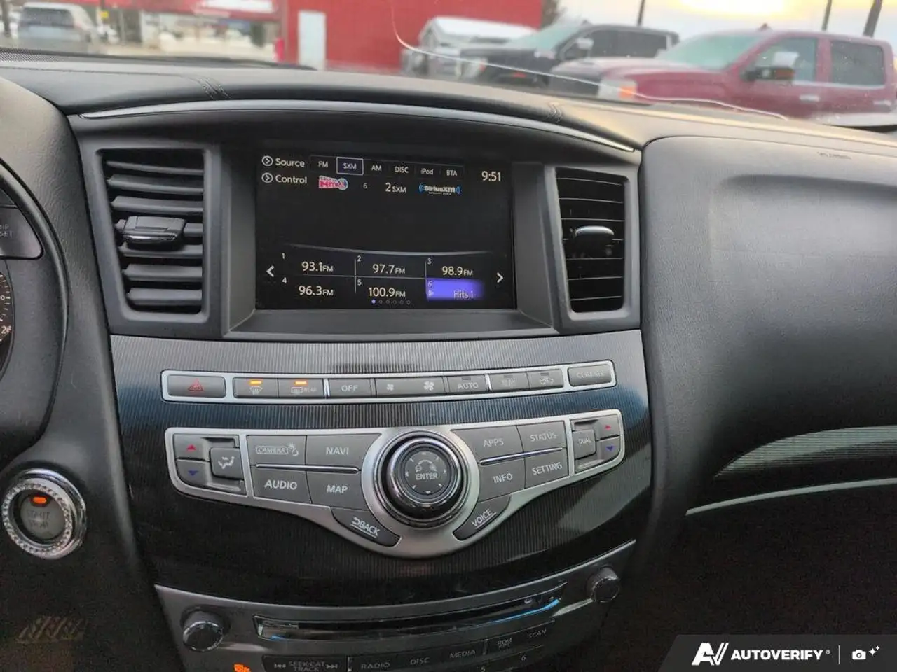 Infiniti QX60 снимка Infiniti QX60