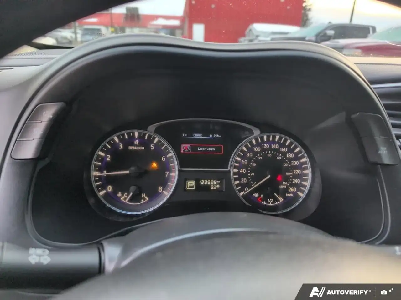 Infiniti QX60 снимка Infiniti QX60