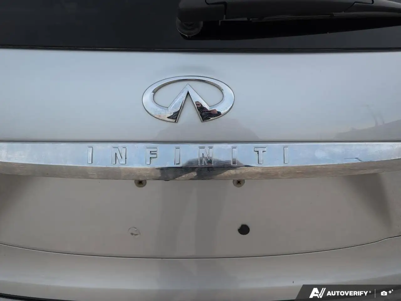 Infiniti QX60 снимка Infiniti QX60