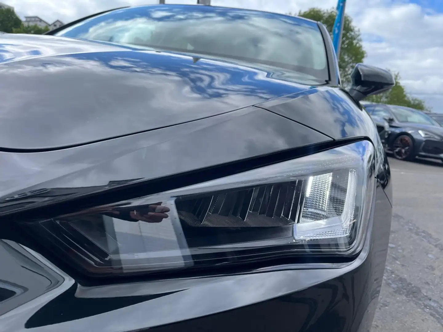 SEAT Leon ST 1,0 TSI Schwarz - 2