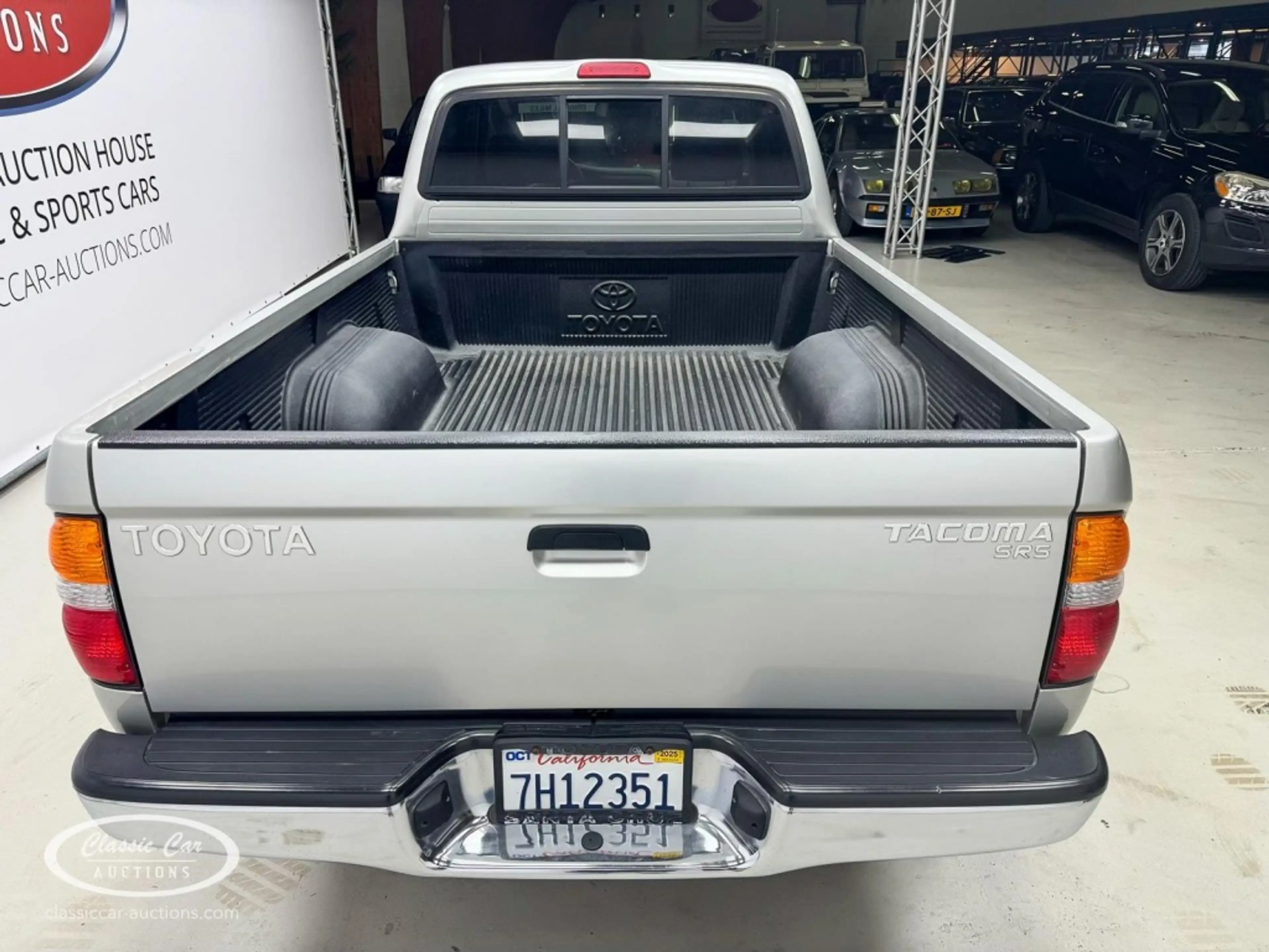 Toyota Tacoma - ONLINE AUCTION — photo 5