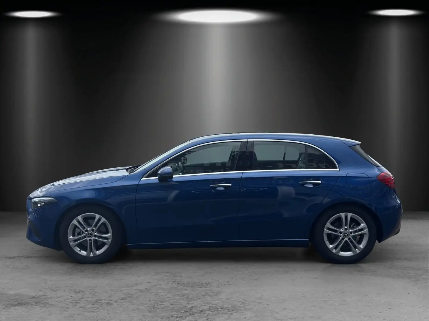 Mercedes-Benz A 180 d Progressive Advanced+ DISTRO MLED AHK DWA Blau - 2