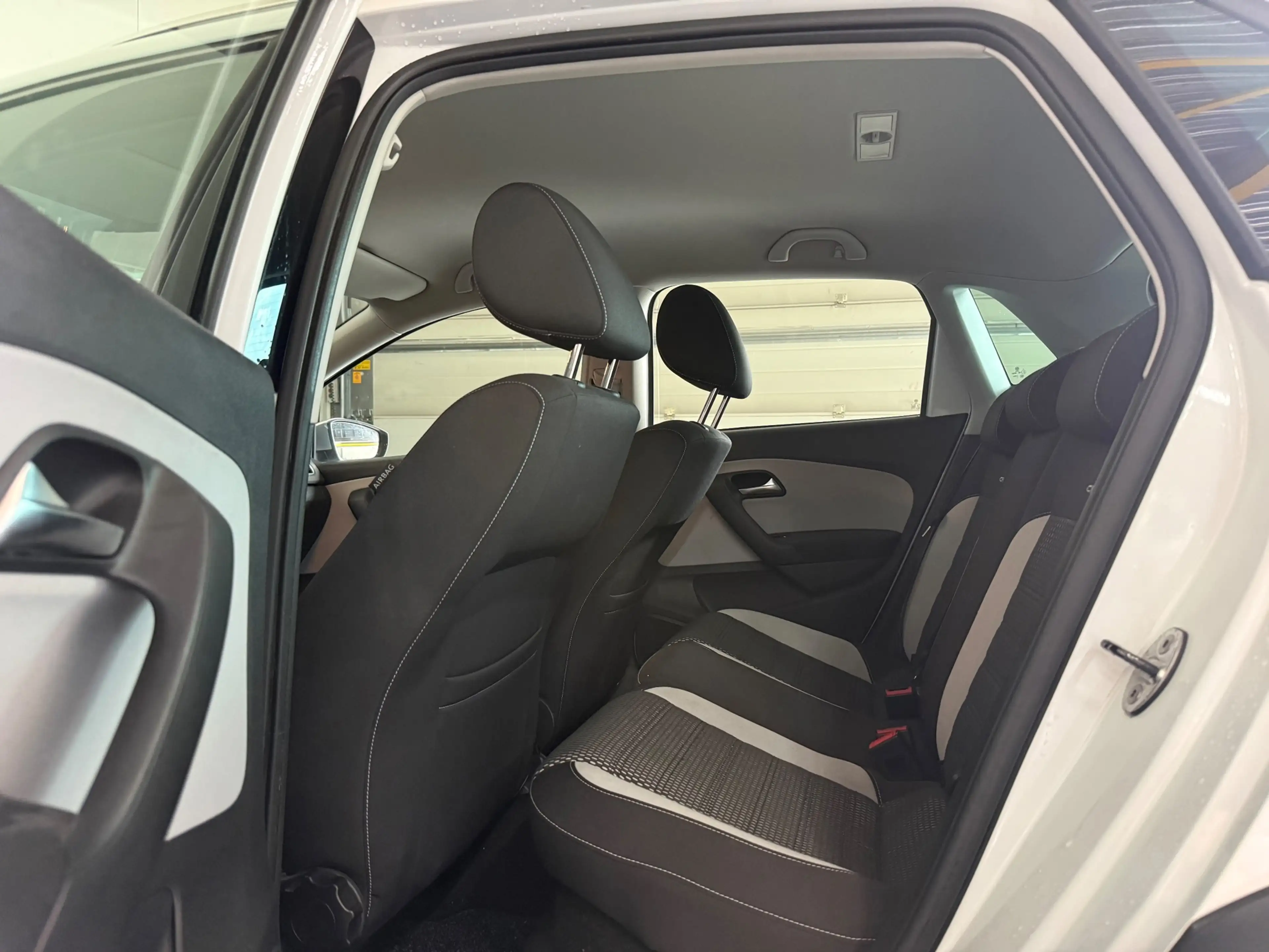 Volkswagen Polo Cross 1.2 TSI CLIMA/CRUISE/4X ELEKTR RAMEN! SUPER STAAT! — photo 8