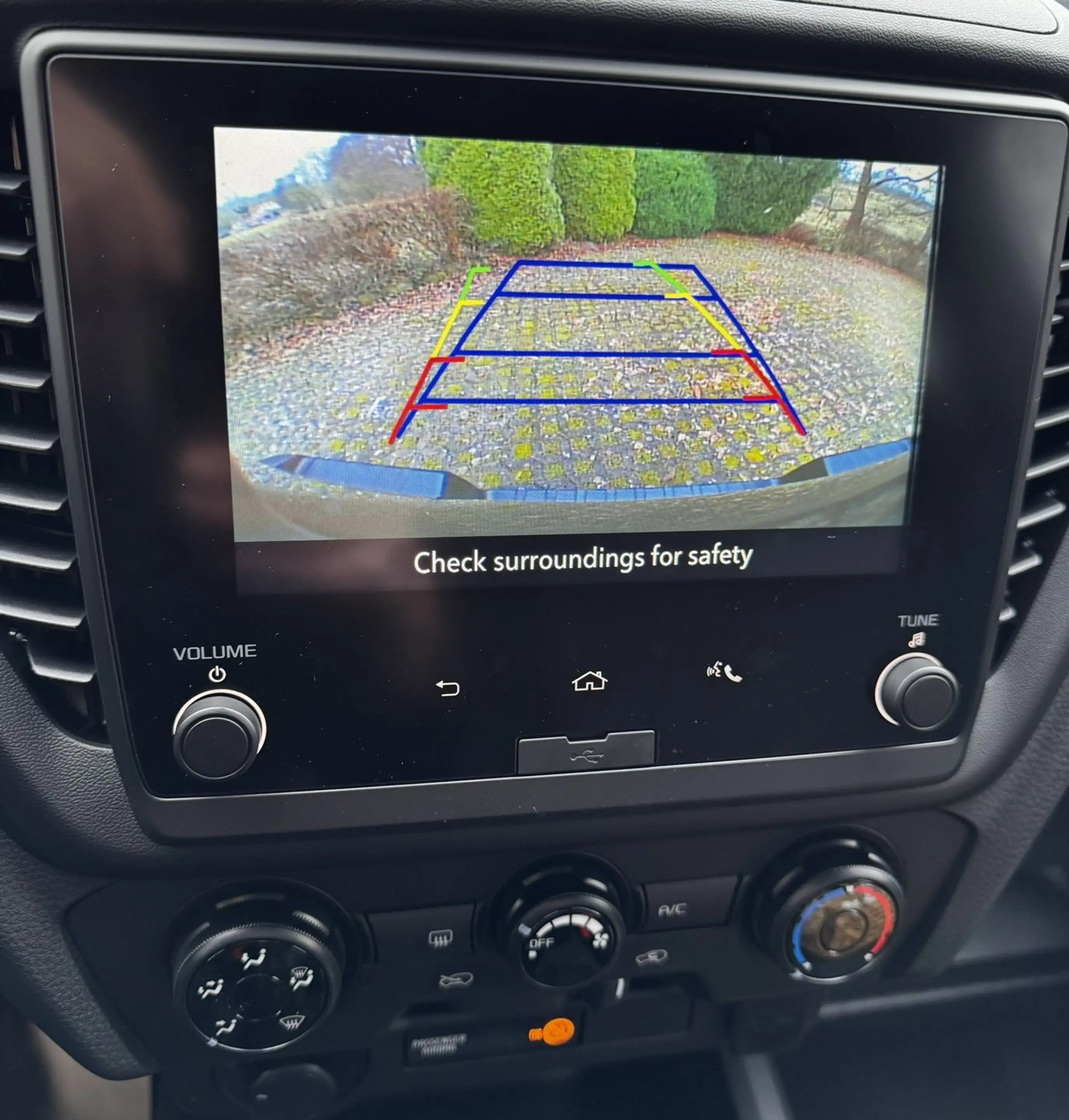 Isuzu D-Max Space Cab 4WD LS AT Rough Terrain Mode — photo 12