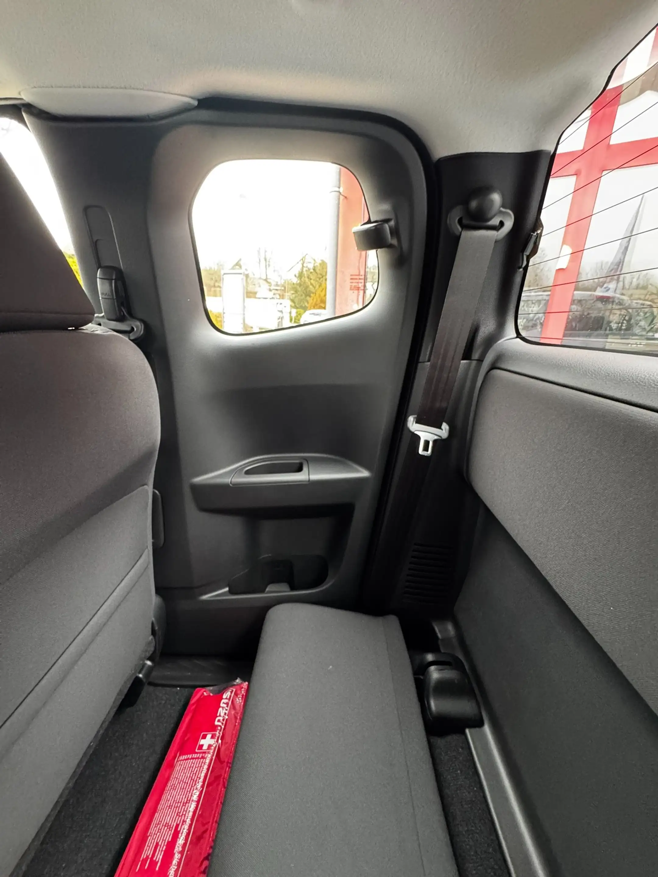 Isuzu D-Max Space Cab 4WD LS AT Rough Terrain Mode — photo 9