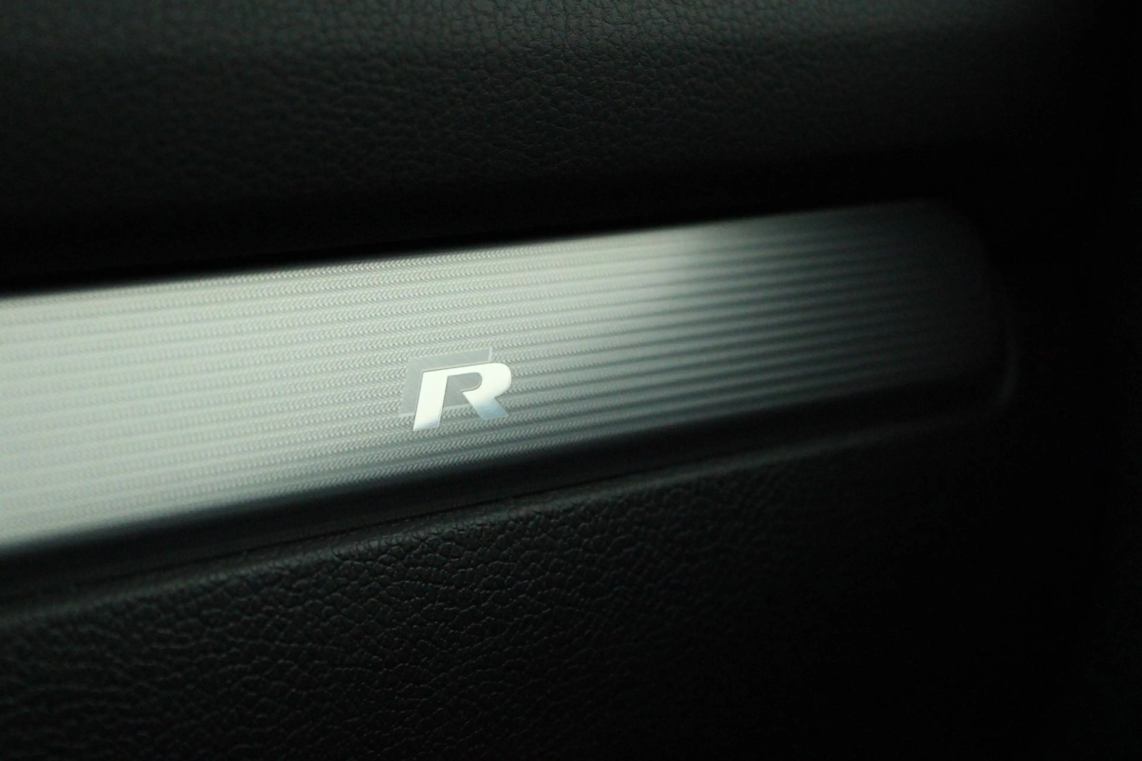 Volkswagen Golf R 2.0 270pk H6 4-Motion NL Auto 1e Eigenaar Xenon Cr — photo 23