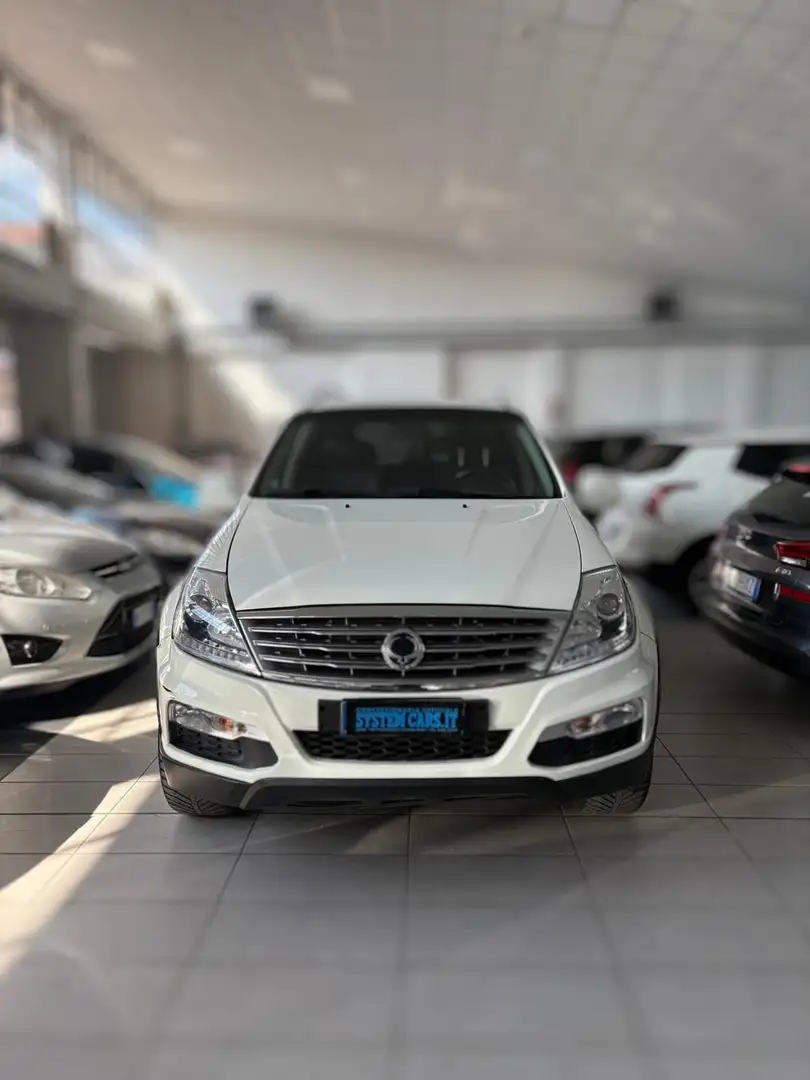 SsangYong Rexton 2.2 Diesel 4WD M/T Plus  - 7 POSTI - GOMME 4 STAG Bílá - 2