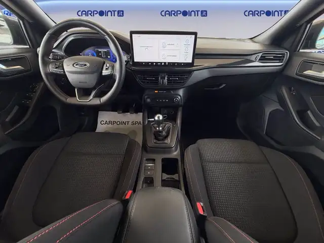 Ford Focus view 10