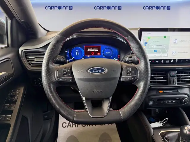 Ford Focus view 12