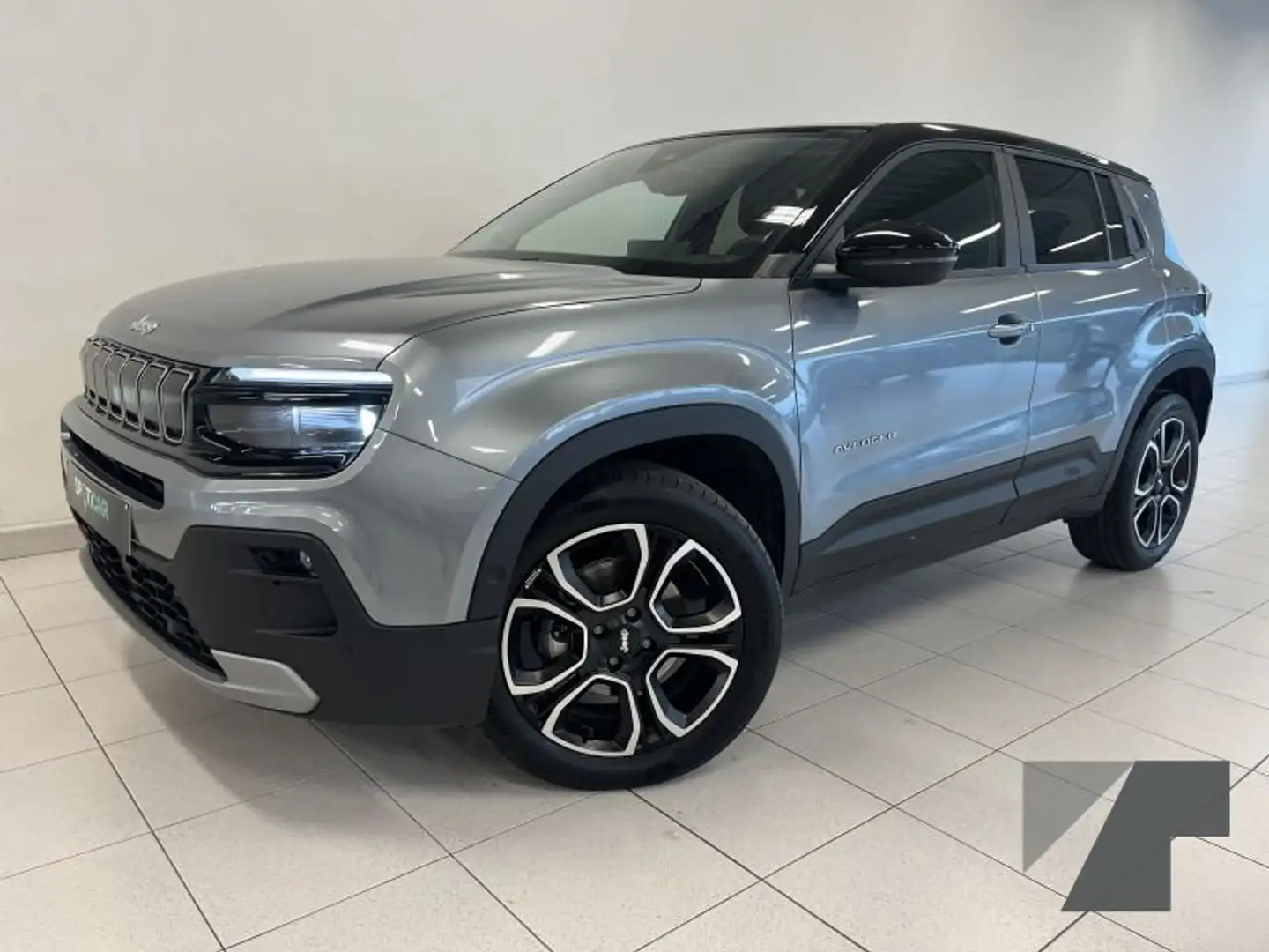 Jeep Avenger Summit Mild-Hybrid Grau - 1