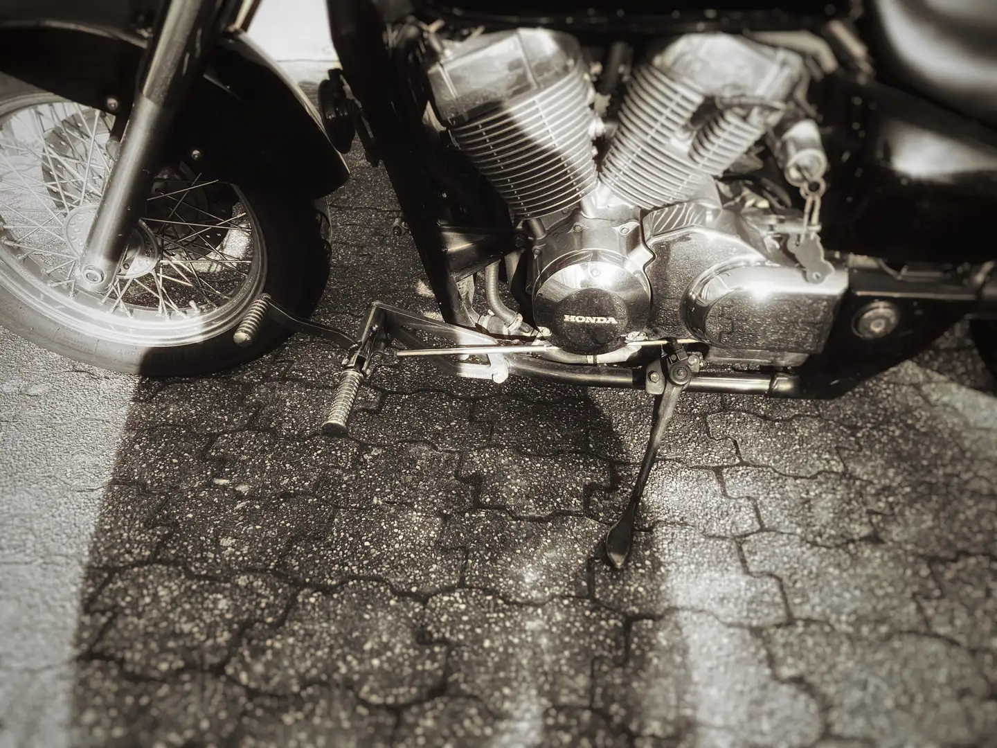 Honda Shadow 750 Schwarz - 2