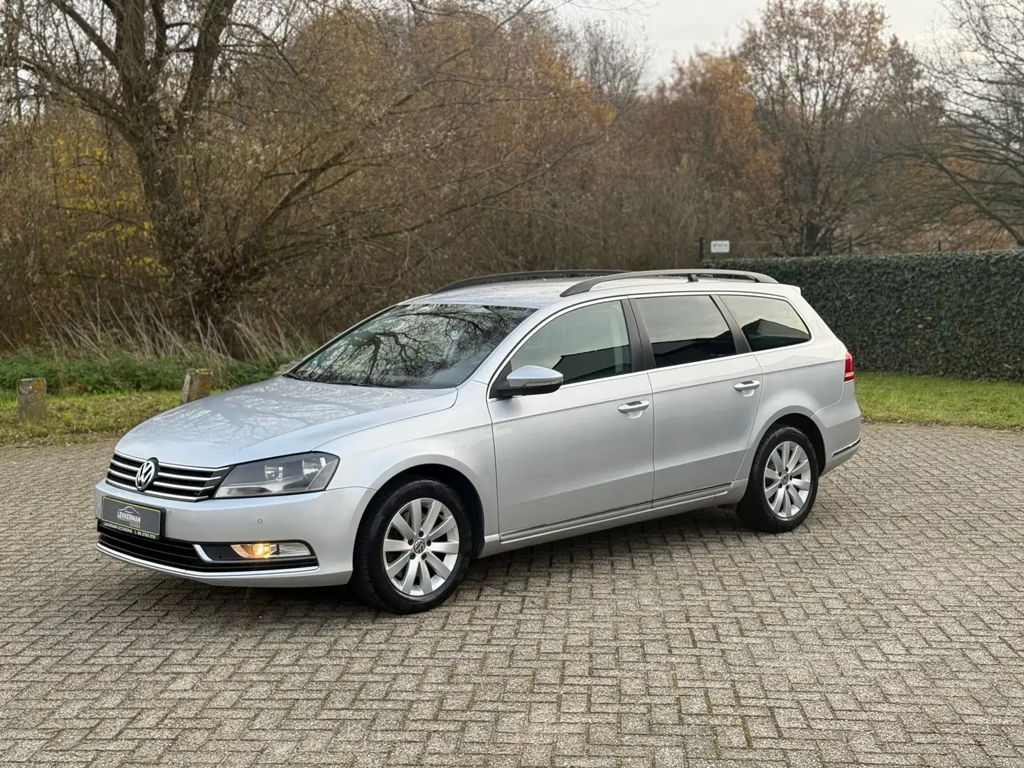 Volkswagen Passat 1.4 TSI Highline DSG I PDC I WEINIG KM I NWE APK I Goud - 1