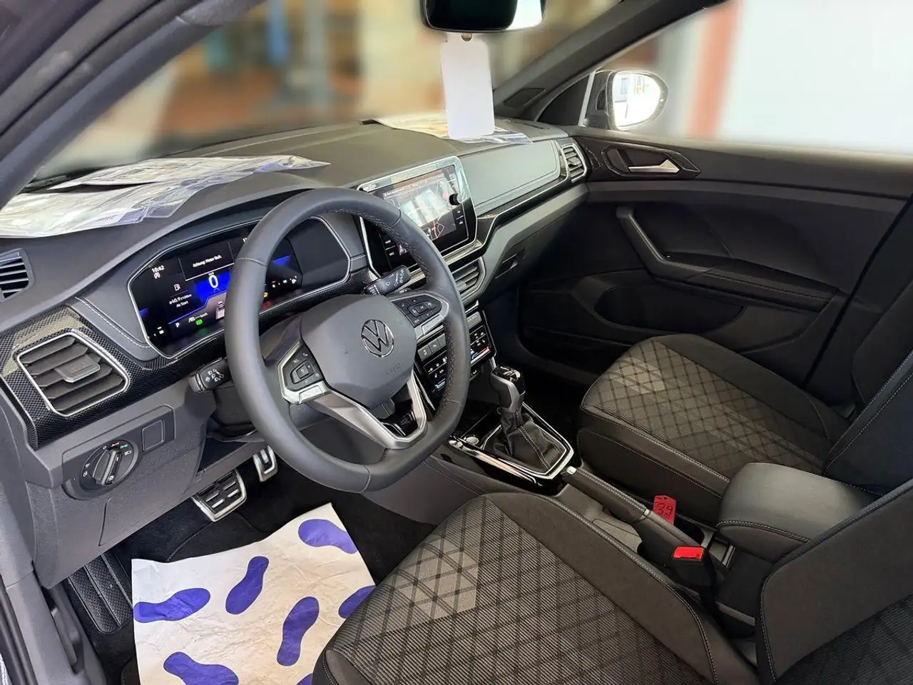 Volkswagen T-Cross R-Line 1.0 TSI DSG *NAVI*IQ-LIGHT*18Zoll 14