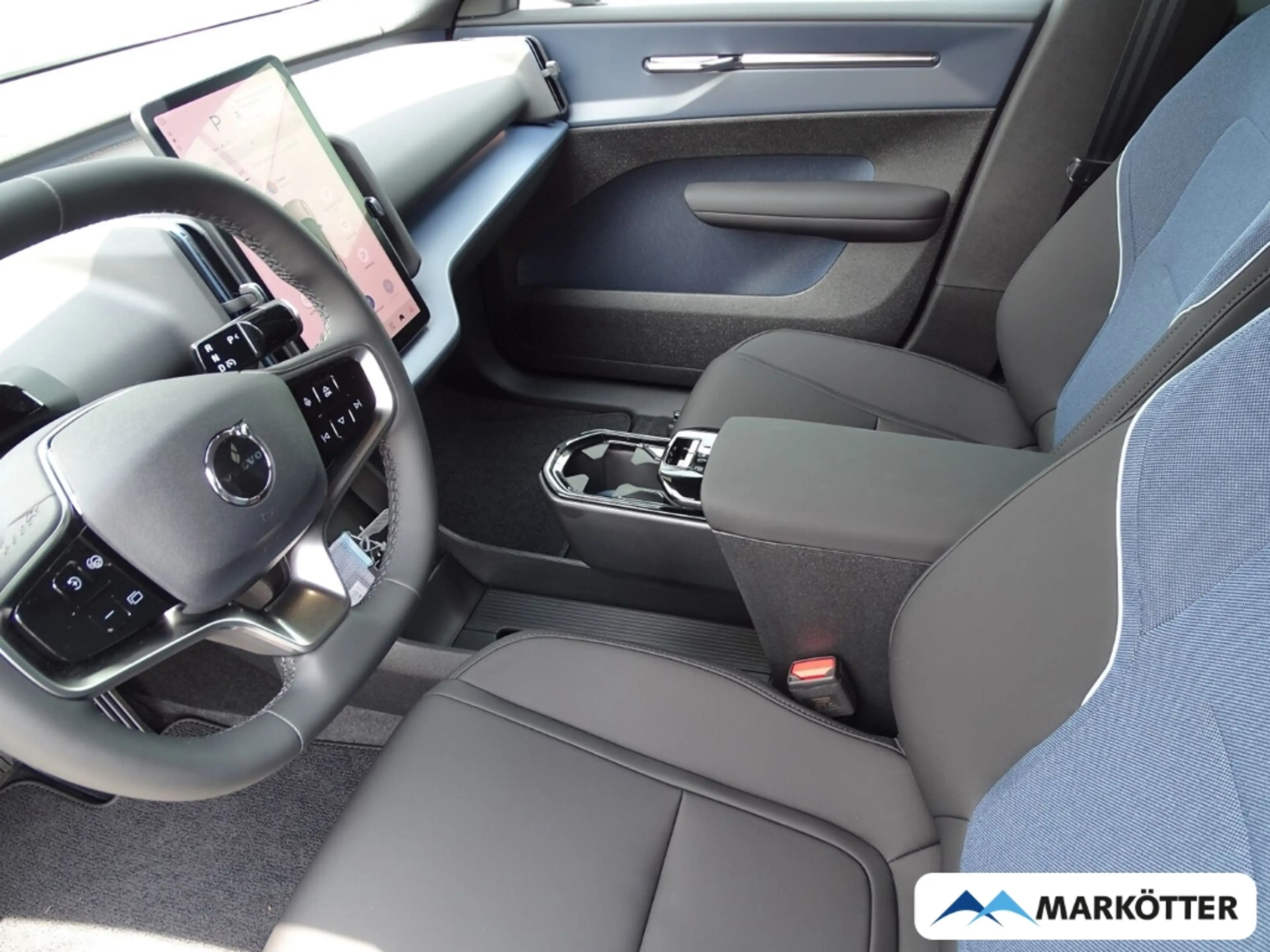 Volvo EX30 Plus P5 Long Range 2WD SHZ/LHZ — photo 6