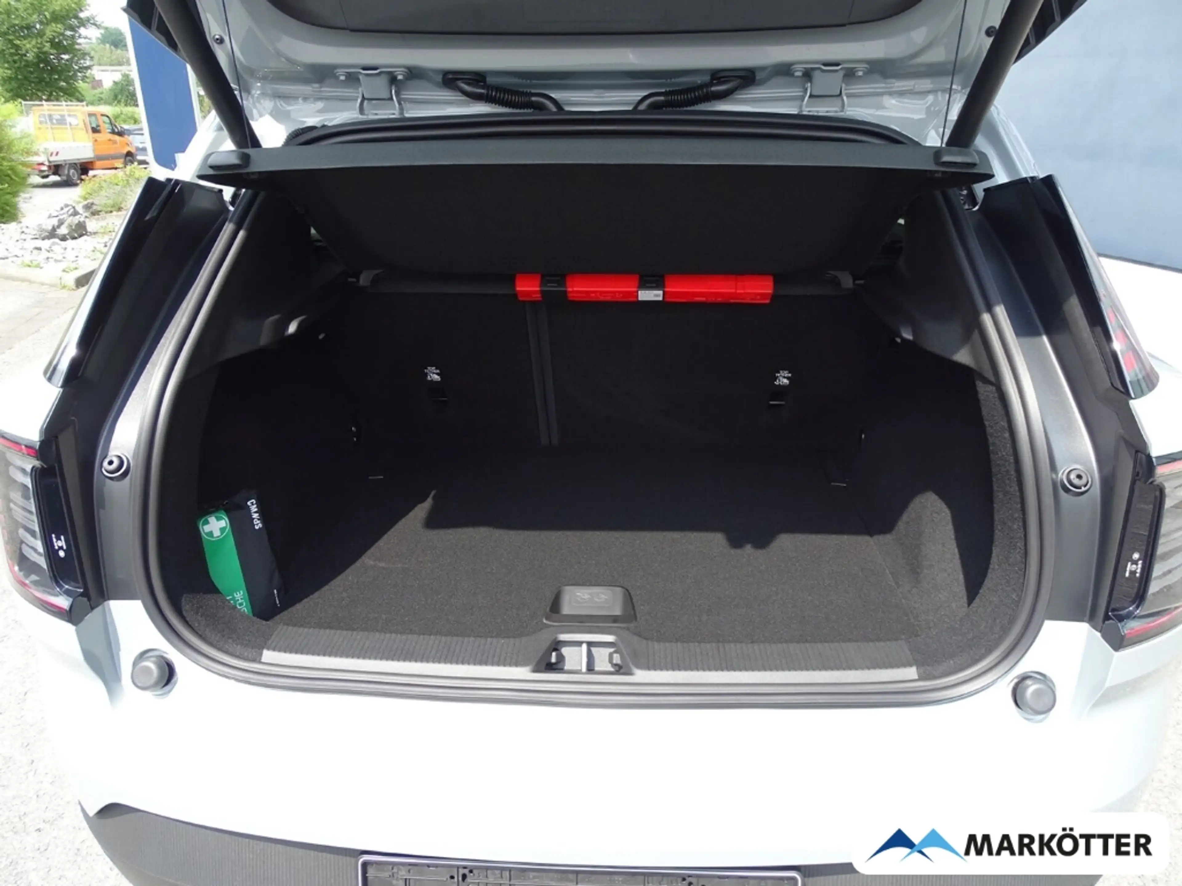 Volvo EX30 Plus P5 Long Range 2WD SHZ/LHZ — photo 13