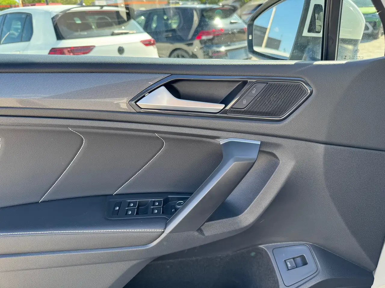 Volkswagen Tiguan снимка Volkswagen Tiguan