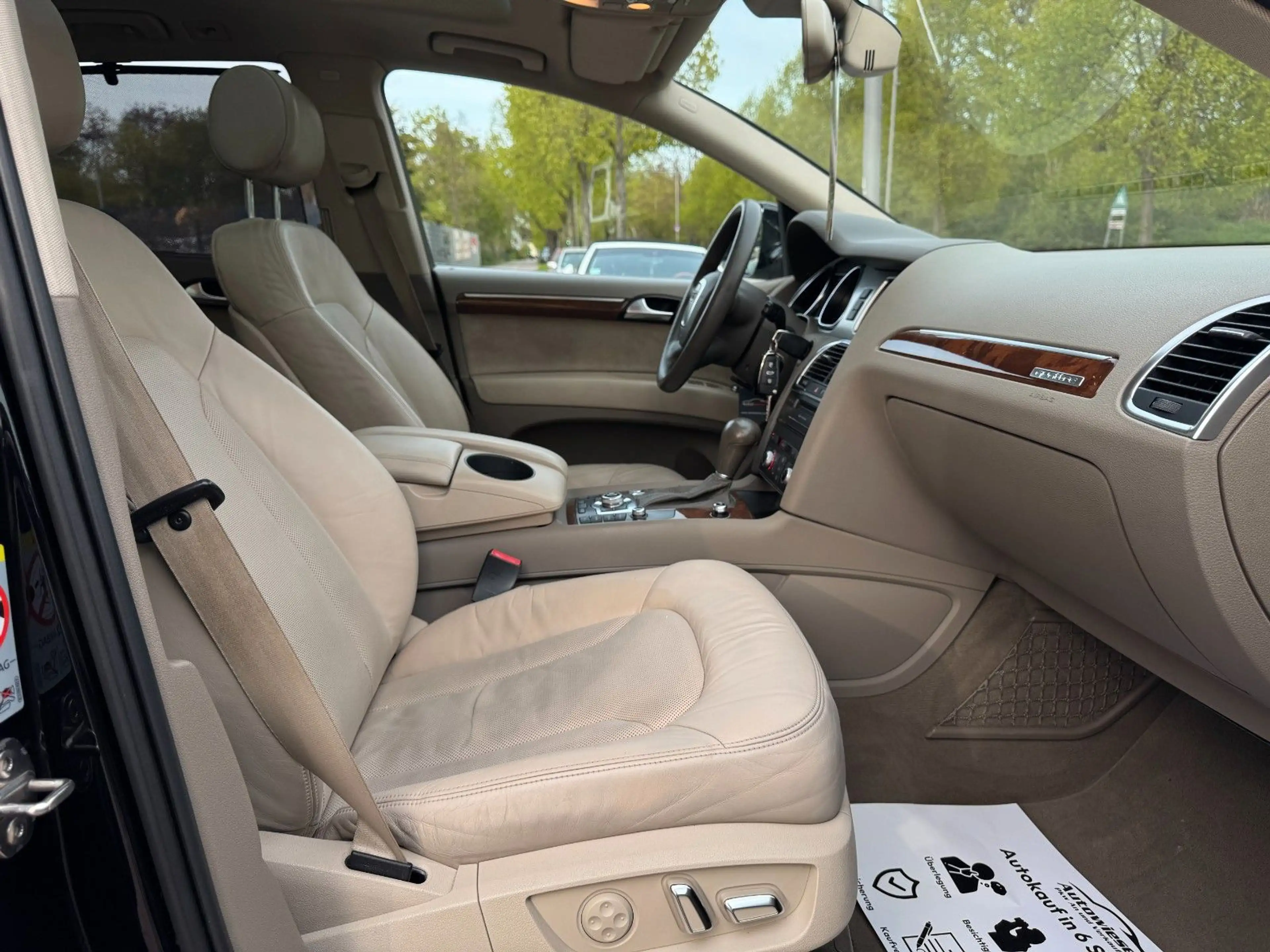 Audi Q7 3.0 TDl quattro*Aut*7Sitze*WEBASTO*PANO*VOLL — photo 15