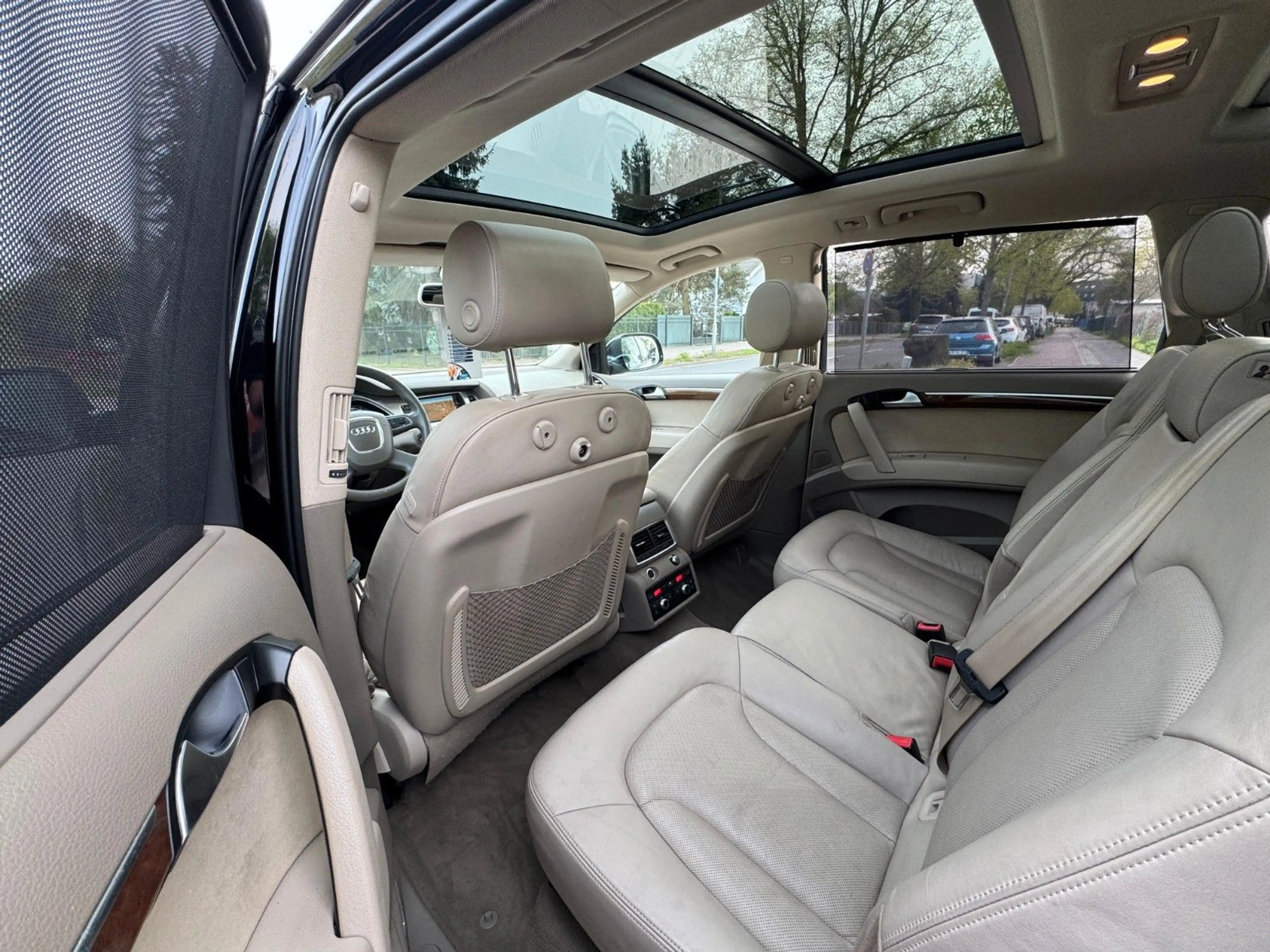 Audi Q7 3.0 TDl quattro*Aut*7Sitze*WEBASTO*PANO*VOLL — photo 13