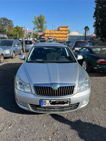 Imagine Skoda Octavia Octavia II Combi Combi 1.6 Automatik Classic