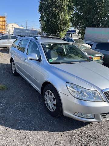 Skoda Octavia Octavia II Combi Combi 1.6 Automatik Classic