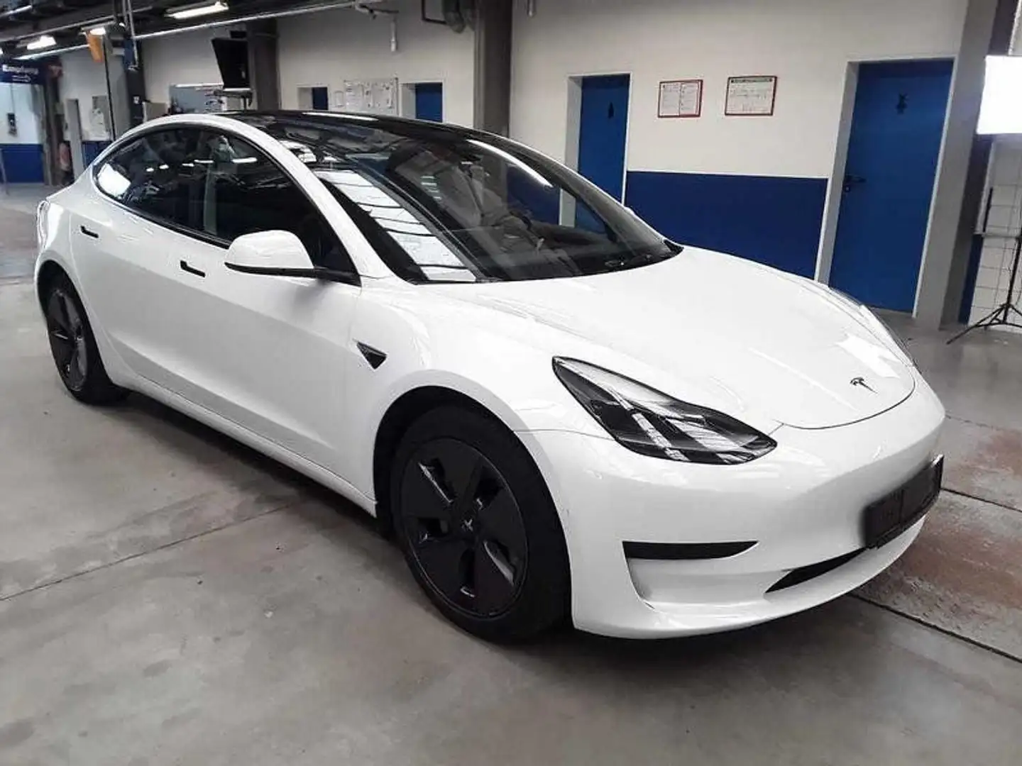 Tesla Model 3 RWD Kamera/360°/ACC/AUT/KeyLess/LED/Navi Weiß - 2