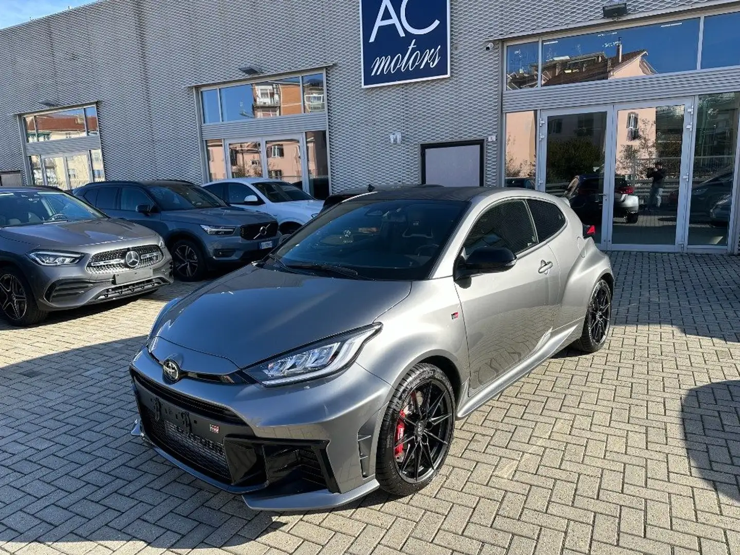 Toyota Yaris 1.6 Turbo 3 porte GR Yaris Circuit DAT Grigio - 2