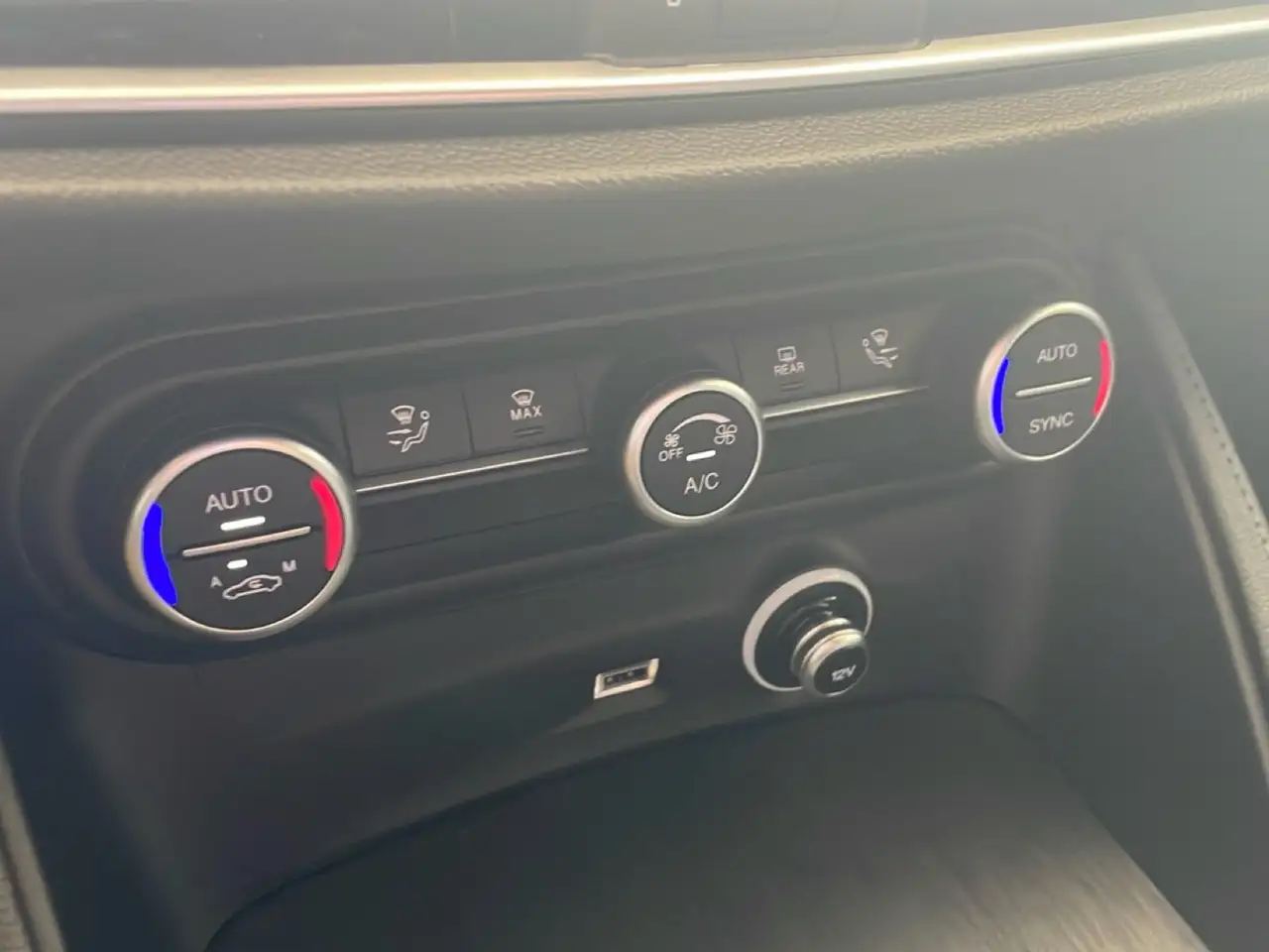 Alfa Romeo Stelvio 2022 — фото 16
