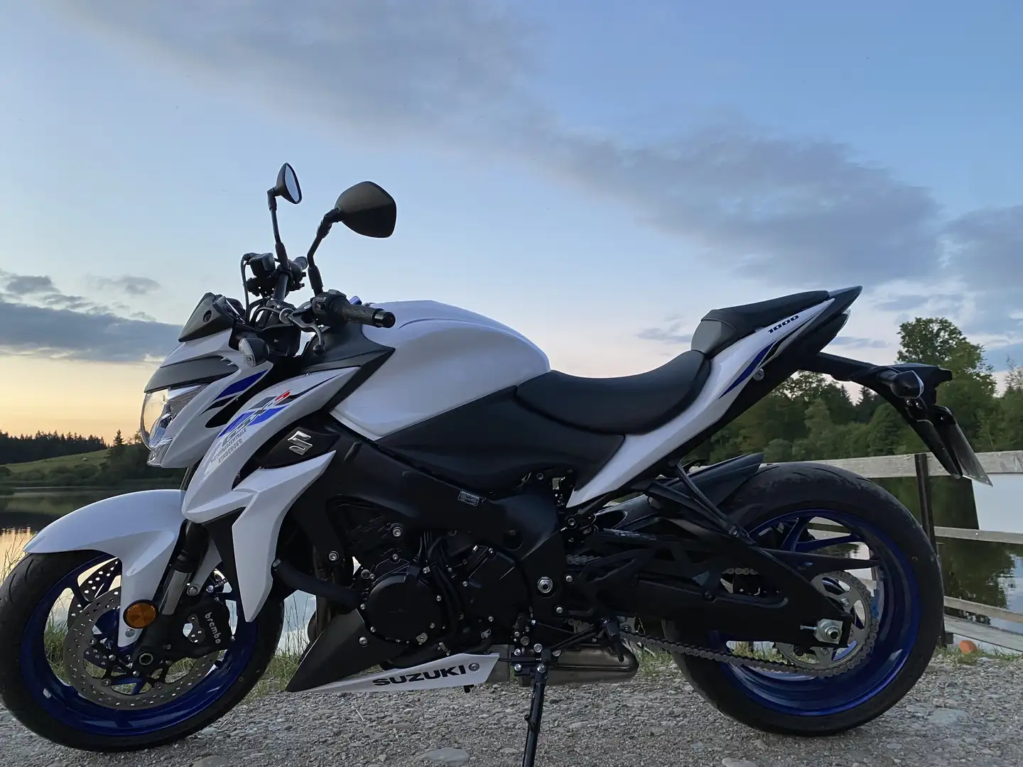 Suzuki GSX-S 1000 Biały - 2