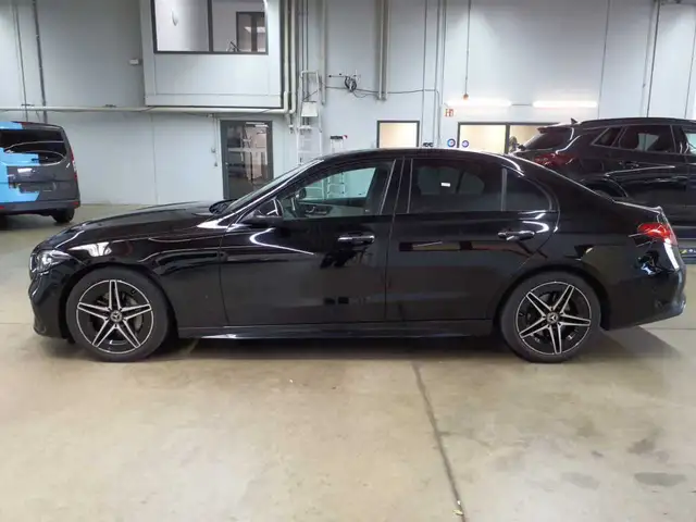 Mercedes-Benz C-Class view 6