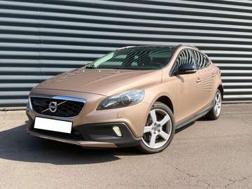 V40 Cross Country D4 177 Summum Geartronic A
