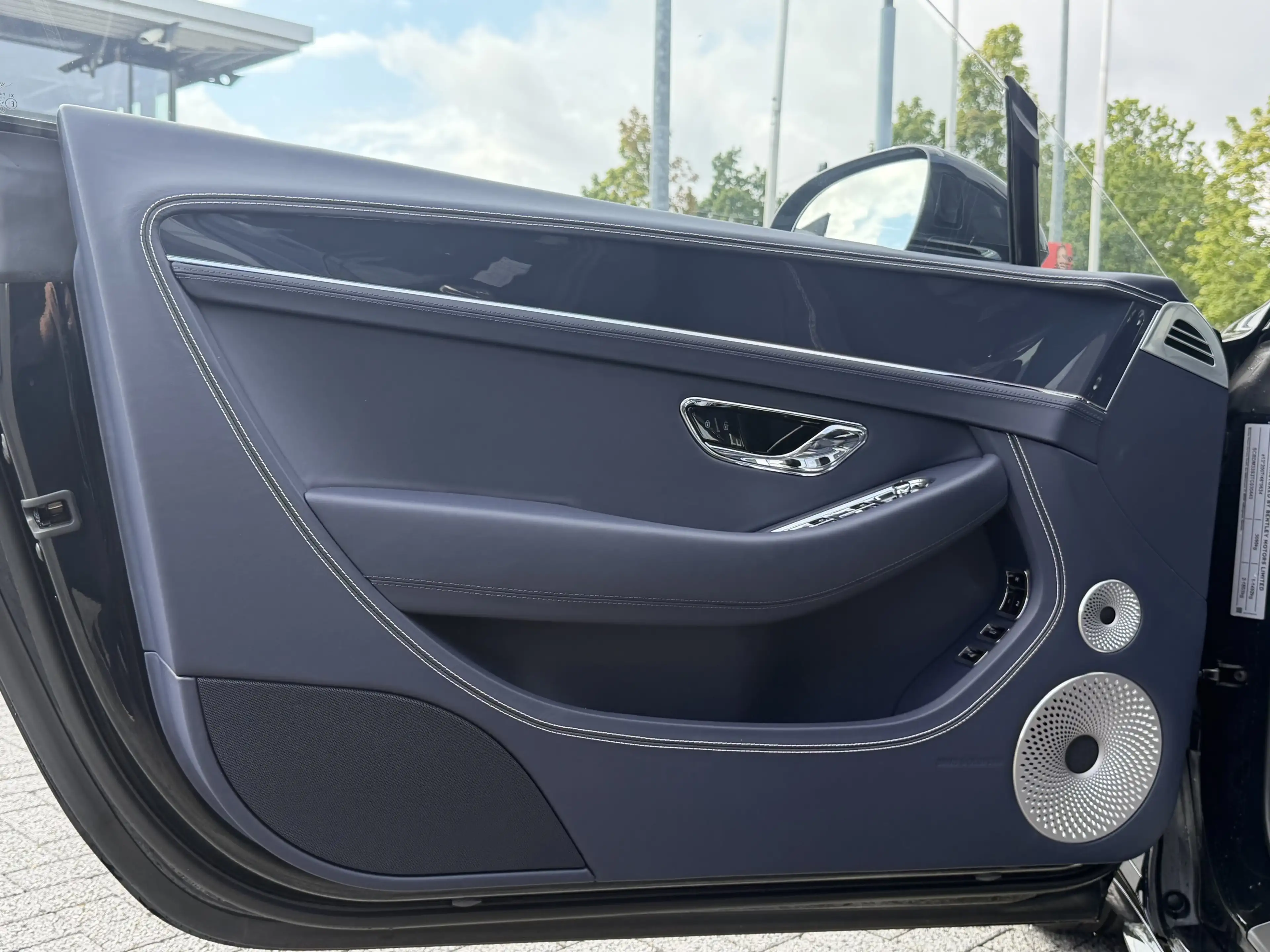 Bentley Continental GTC S *B&O*Rotating*Wellness Seating* — photo 14