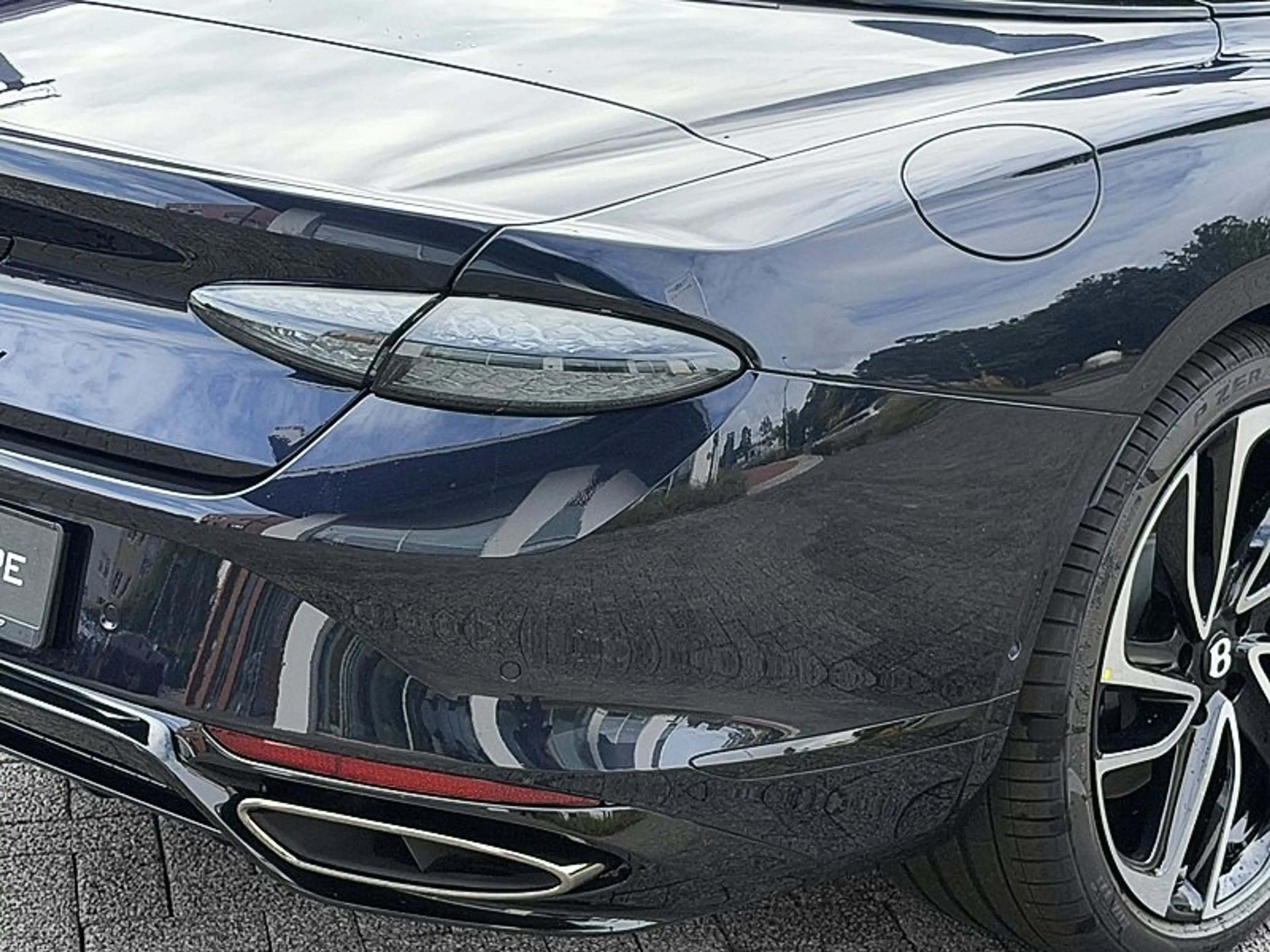 Bentley Continental GTC S *B&O*Rotating*Wellness Seating* — photo 11