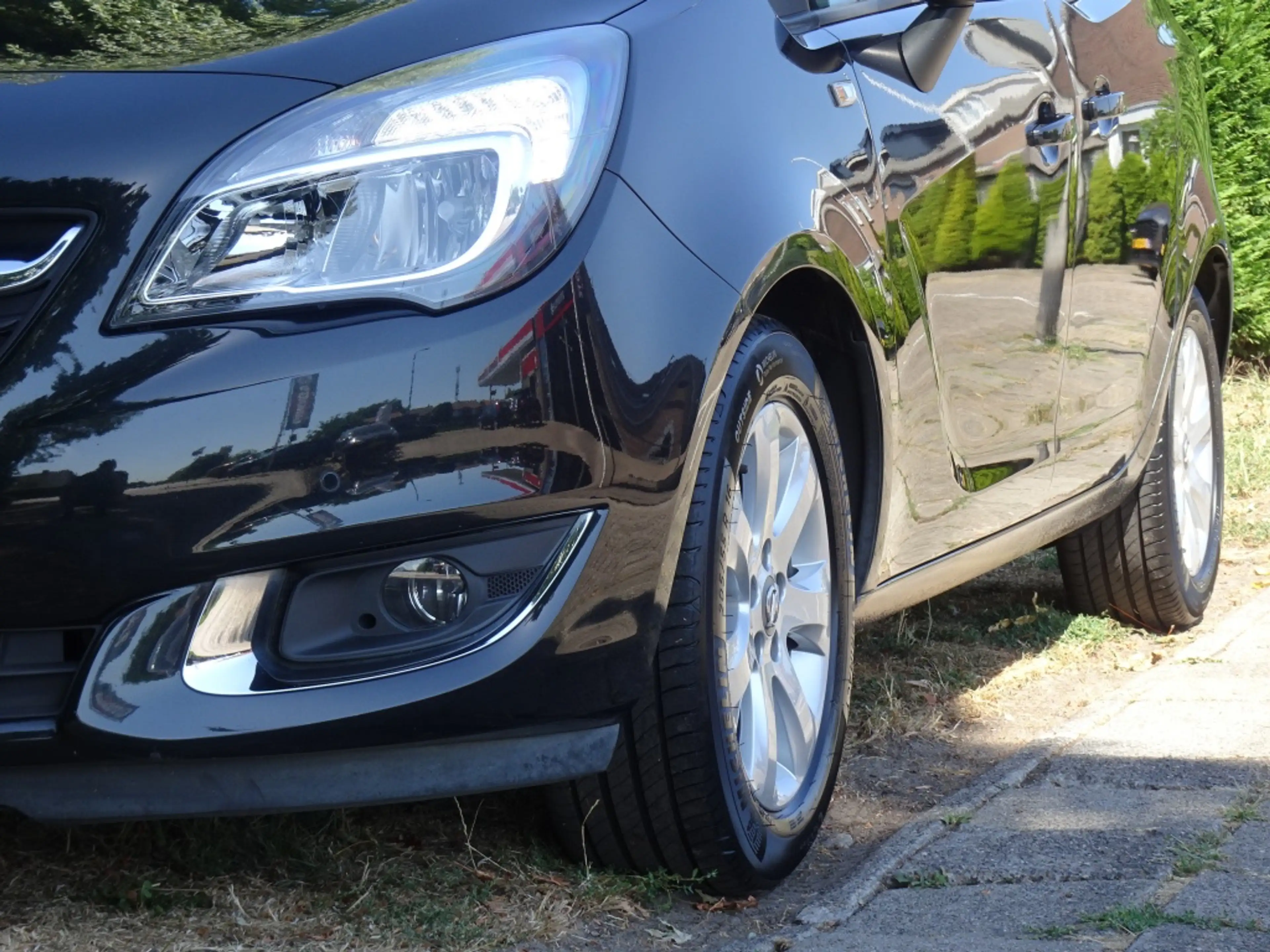 Opel Meriva 1.4 Design Edition met Navi en Trekhaak — photo 4