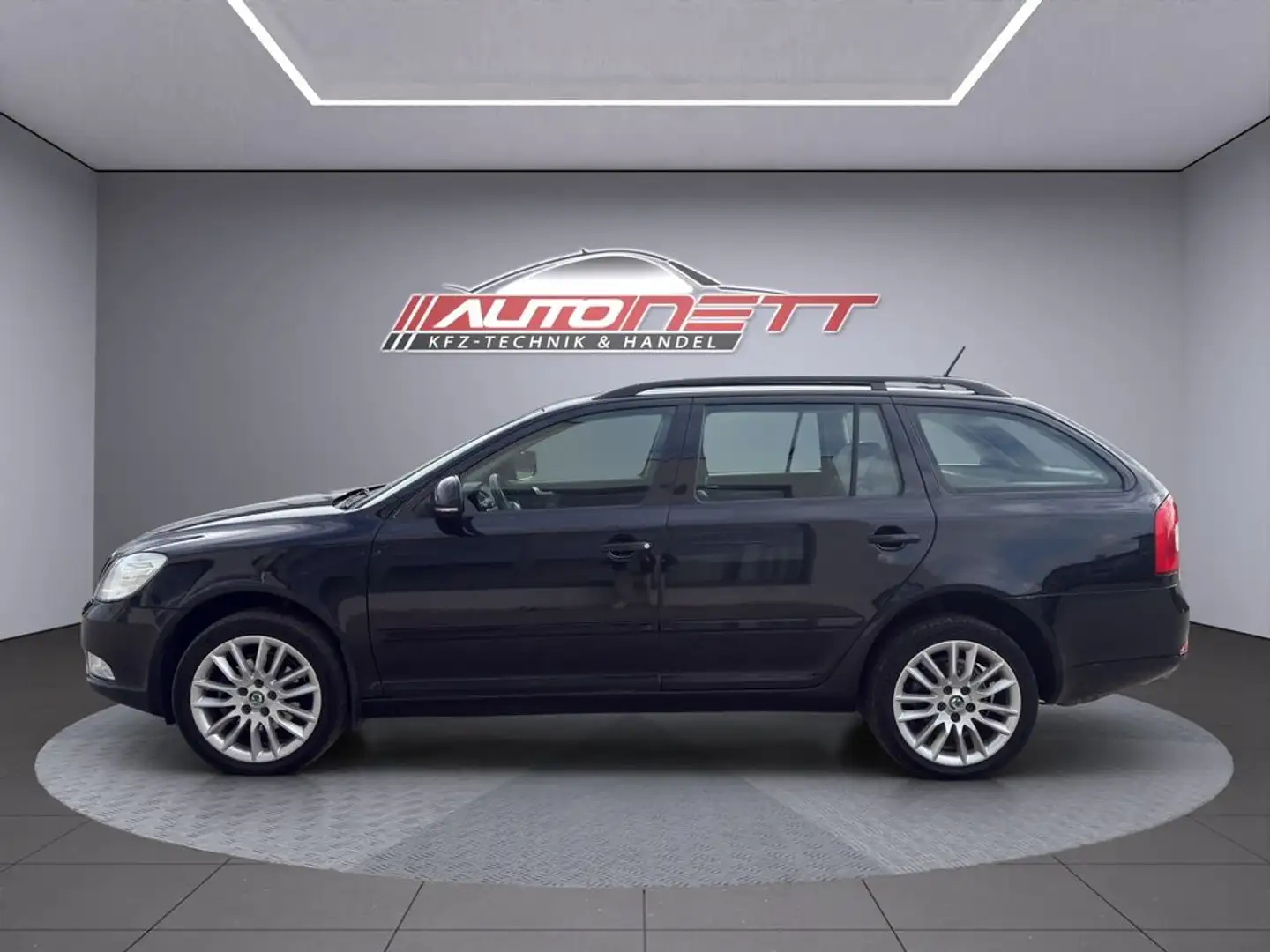 Skoda Octavia Laurin & Klement 4X4 Schwarz - 2