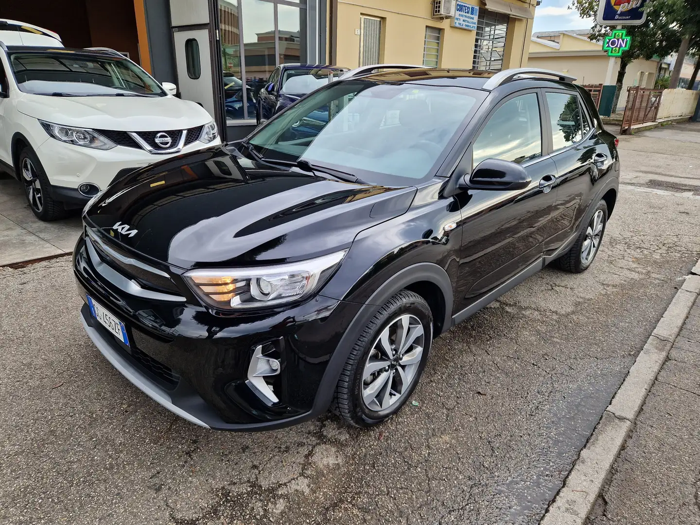 Kia Stonic 1.0 t-gdi mhev Style 120cv dct Grijs - 1